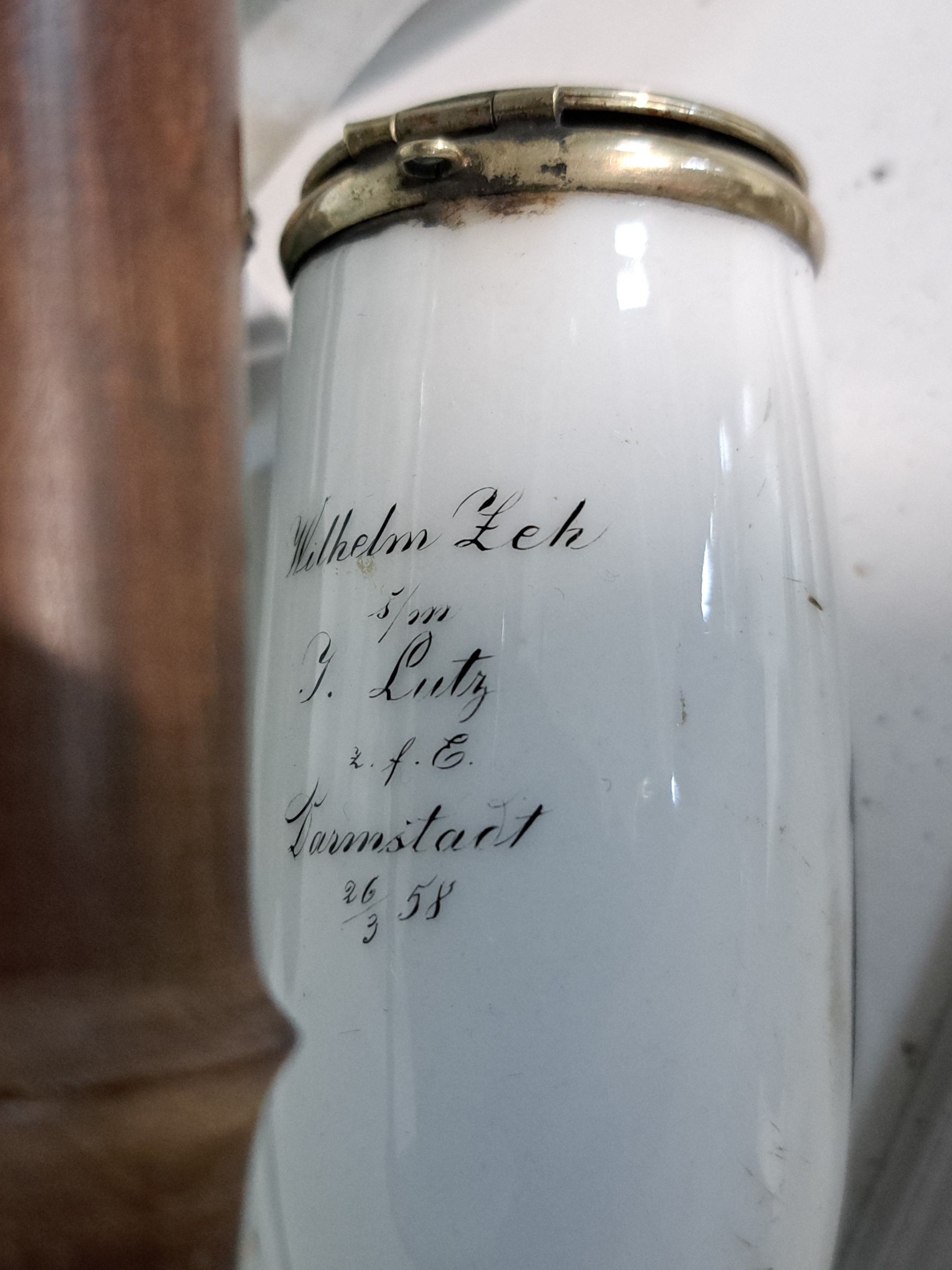 Detail l: Konvolut aus 19 Pfeifen/Pfeifenköpfe, überwiegend Österreich/Deutschland, 19.Jh., Holz, Meerschaum und Porzellan, überwiegend mit Silbermontur; 5 ...