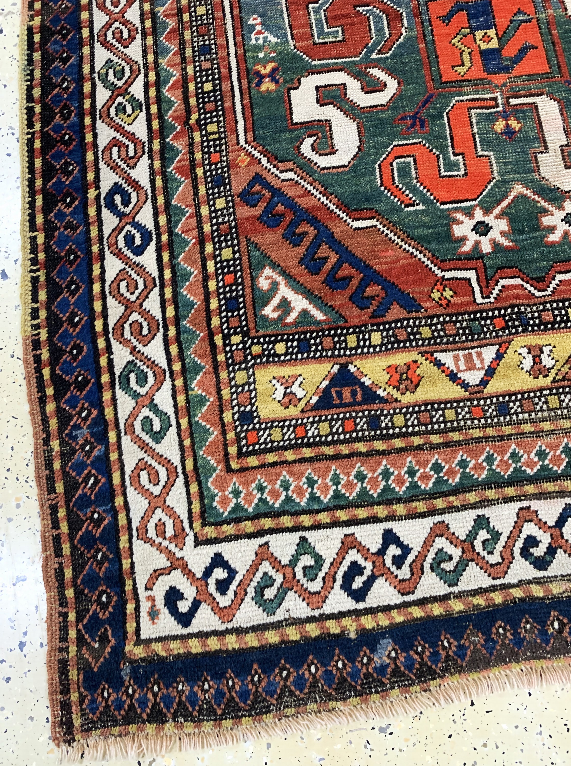 Detail b: "Wolkenband"kazak antik, Kaukasus, 19.Jhd, Wolle auf Wolle, ca. 253 x 134 cm, EHZ: 3