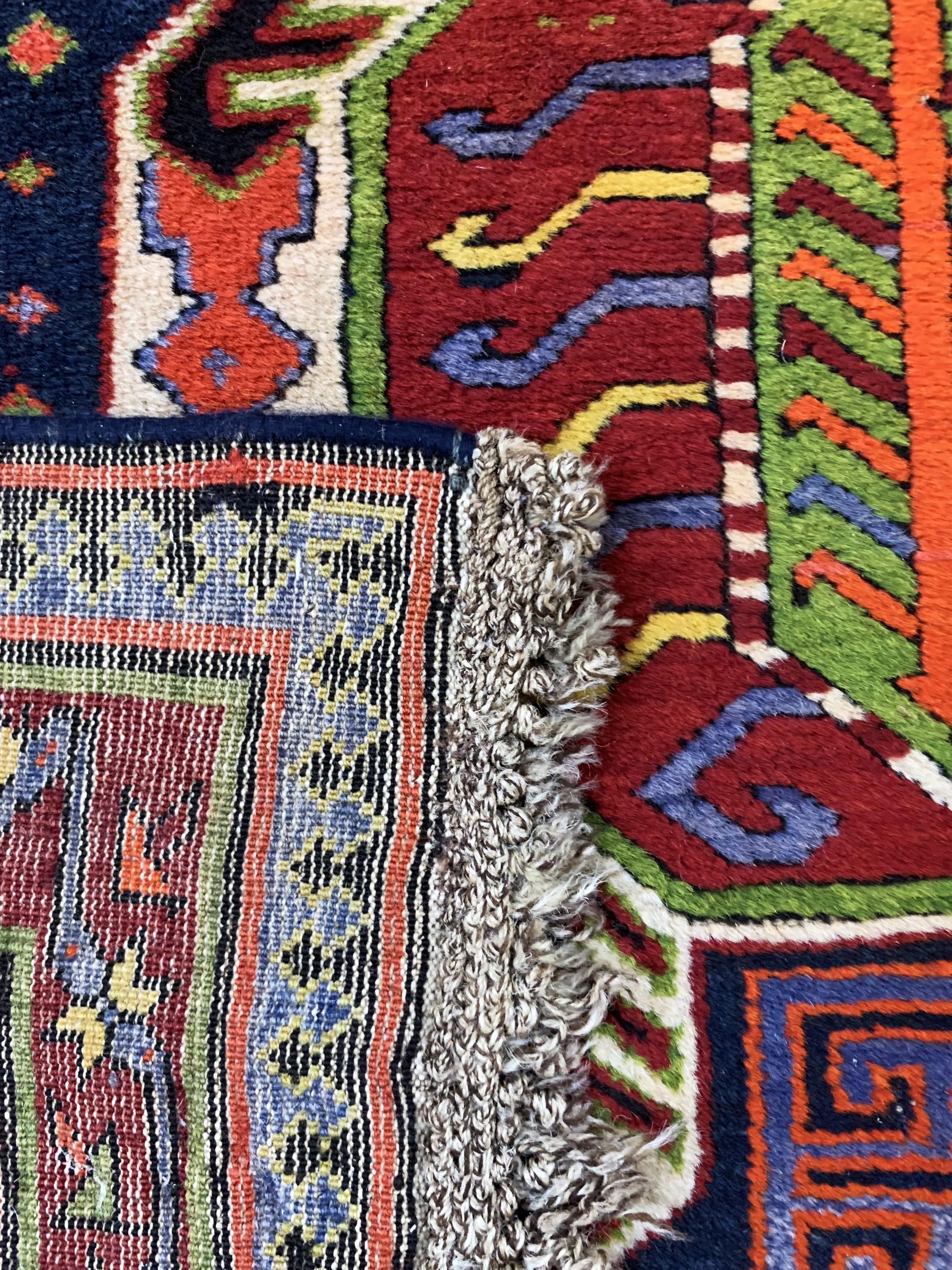 Detail g: Lenkoran Kazak antik, Kaukasus, um 1900, Wolle auf Wolle, ca. 302 x 125 cm, EHZ: 2, (restauriert)