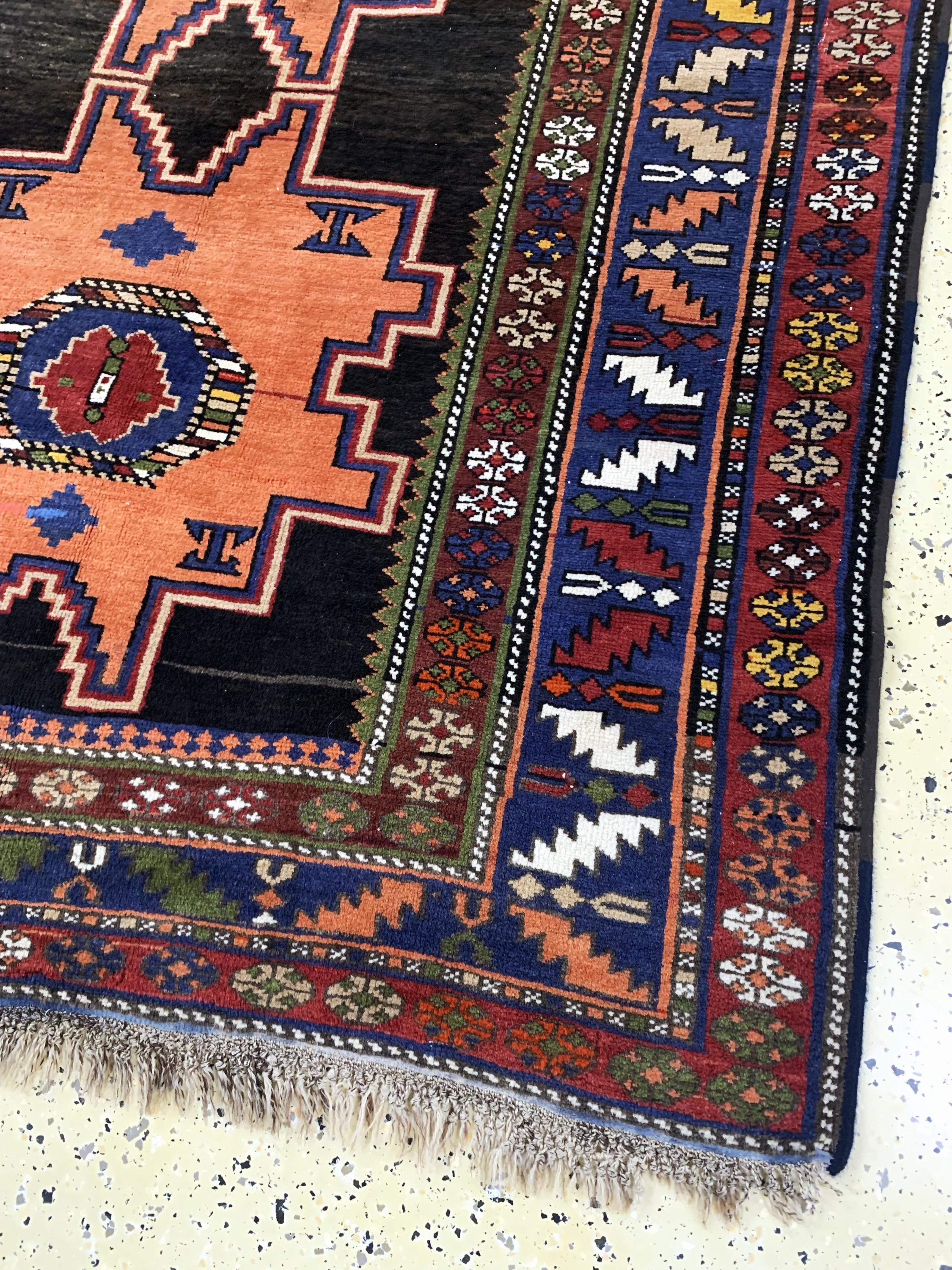 Detail a: "Leshgi"Kazak antik, Kaukasus, 19.Jhd, Wolle auf Wolle, ca. 239 x 134 cm, EHZ: 2, (restauriert)