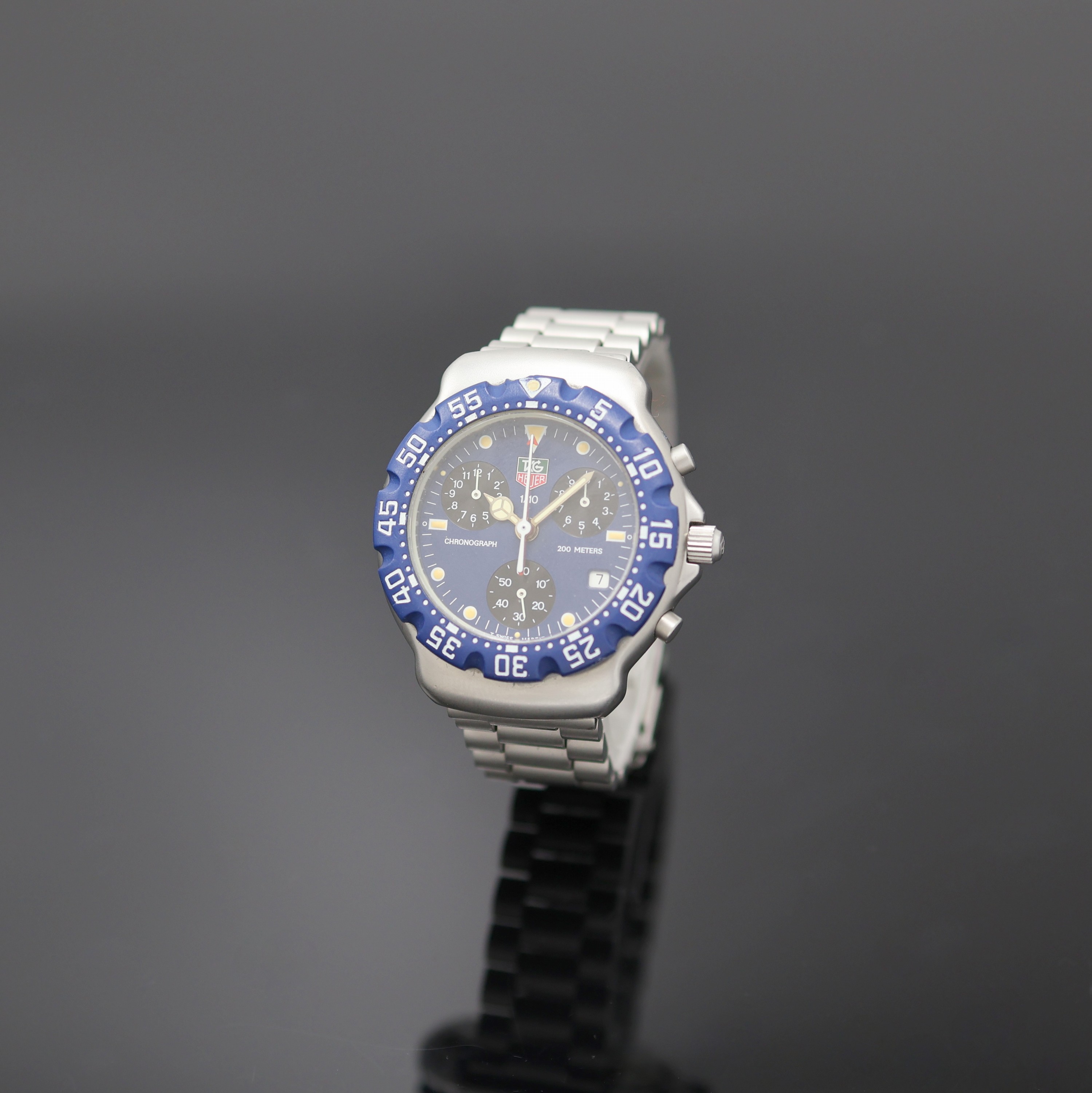 TAG HEUER Formula 1 Herrenchronograph in Stahl Referenz 570.513T, Schweiz um 1995, quarz, Boden u. Krone verschr., orig. Gliederband m. Faltschl., ...