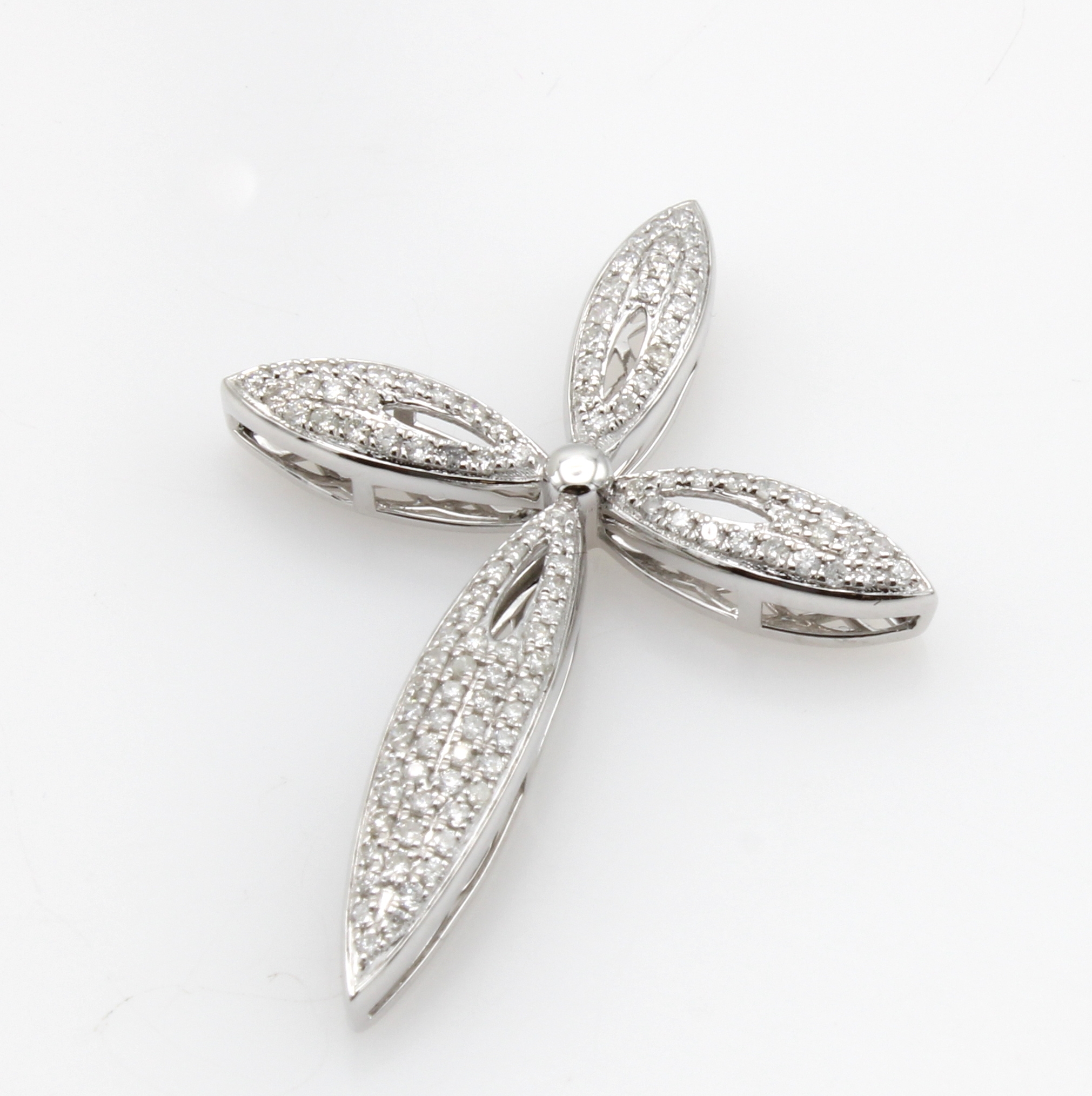 Image 26979709 - Kreuzanhänger mit Brillanten, WG 585/000, navetteförm. Elemente, Brill. zus. ca. 0.51 ...