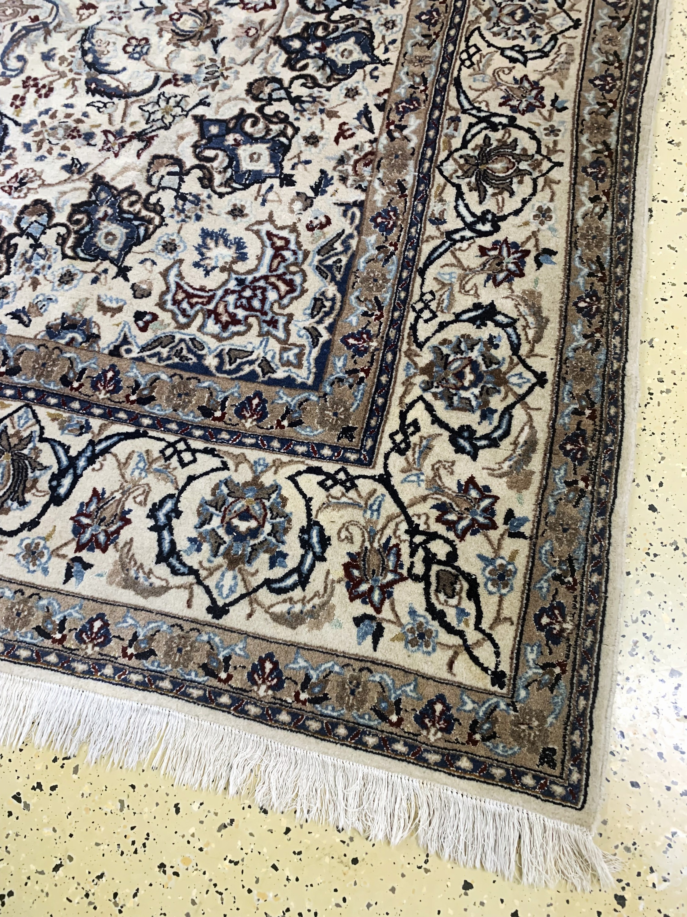 Detail a: Nain fein(9 La), Persien, Mitte 20.Jhd, Korkwolle mit Seide, ca. 327 x 223 cm, EHZ: 2