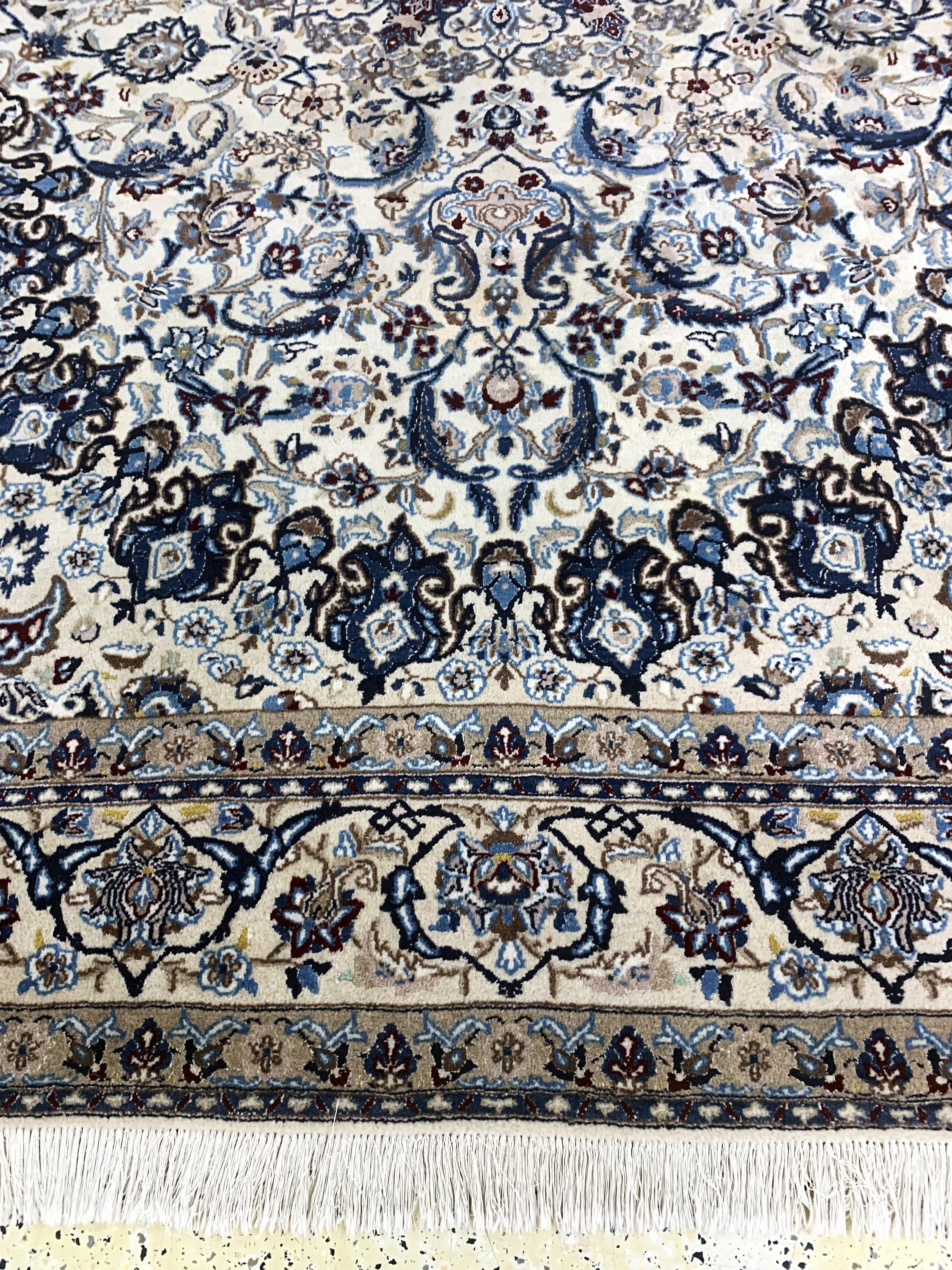 Detail f: Nain fein(9 La), Persien, Mitte 20.Jhd, Korkwolle mit Seide, ca. 327 x 223 cm, EHZ: 2
