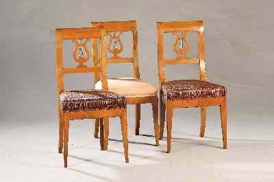 Image 26980090 - Elegante Biedermeier Stühle, um 1820, Kirschbaum massiv, Zarge furniert, ...