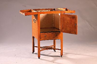 Image Kleiner Barschrank, 2.H. 19.Jh., Kirschbaum massiv, eintüriger Korpus mit Schublade, ...