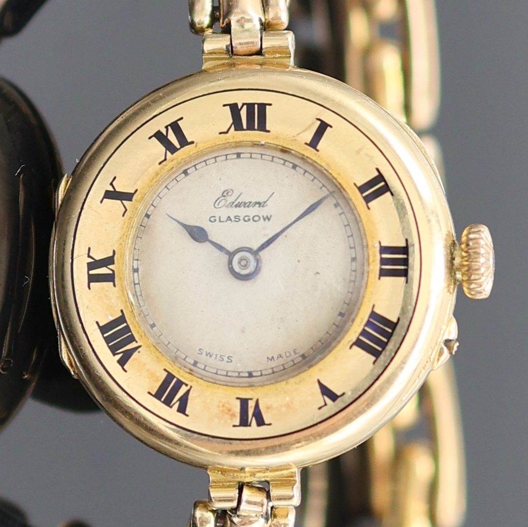 Detail a: EDWARD Glasgow frühe Damenarmbanduhr in RoseG 625/000, Schweiz f. England um 1915, Handaufzug, Scharniergeh., Lünette m. schwarz emaill. röm. ...