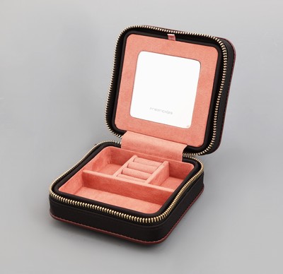 26980108b - Reiseetui für Schmuck, schwarze Mikrofaser, Kreuznarben-Applikation in dunklem ...