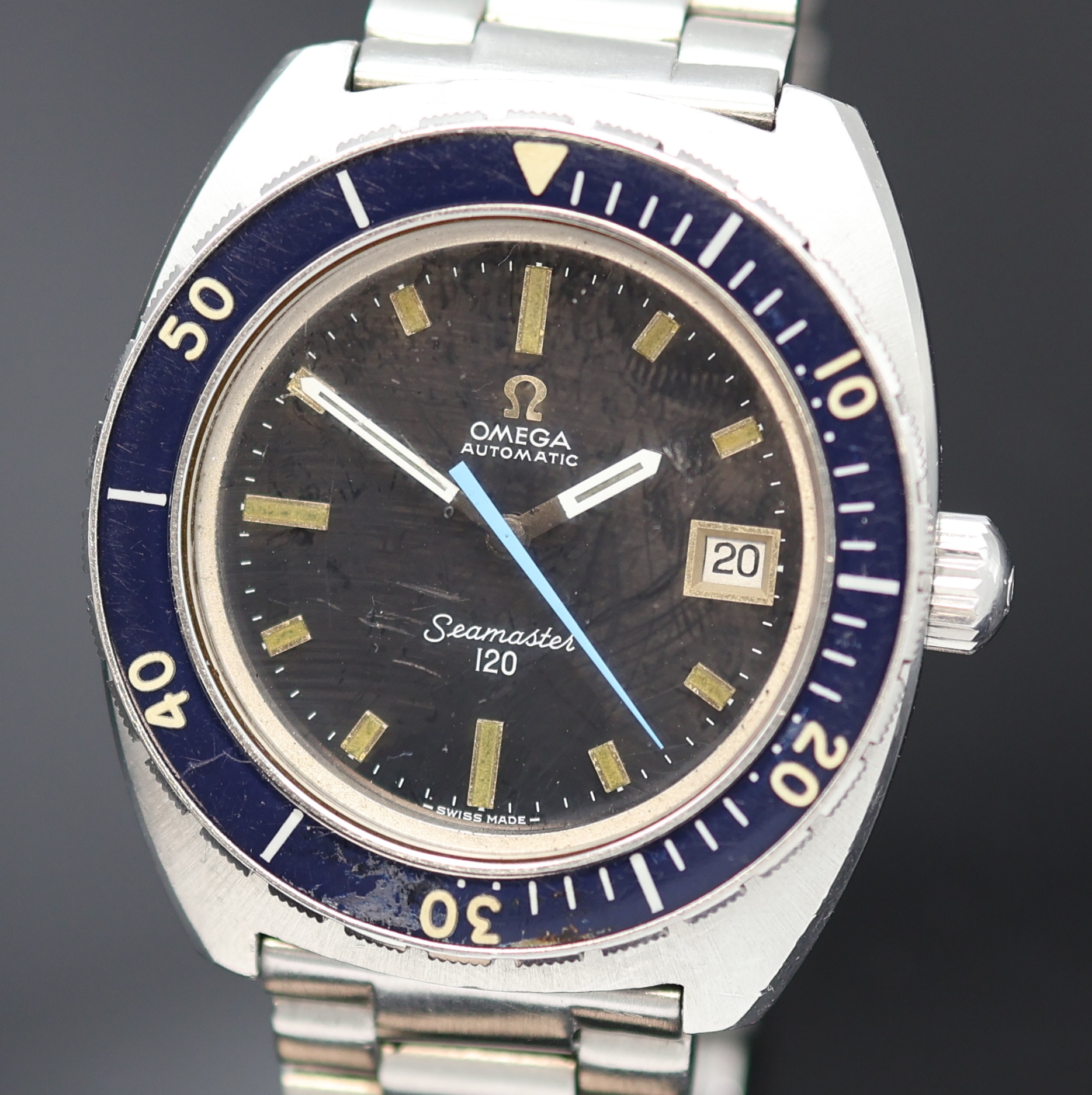 Detail a: OMEGA Seamaster 120 Taucherarmbanduhr Referenz 166.088, Schweiz um 1970, Automatik, Edelstahlgeh. inkl. orig. Gliederband m. Faltschl., Boden u. ...
