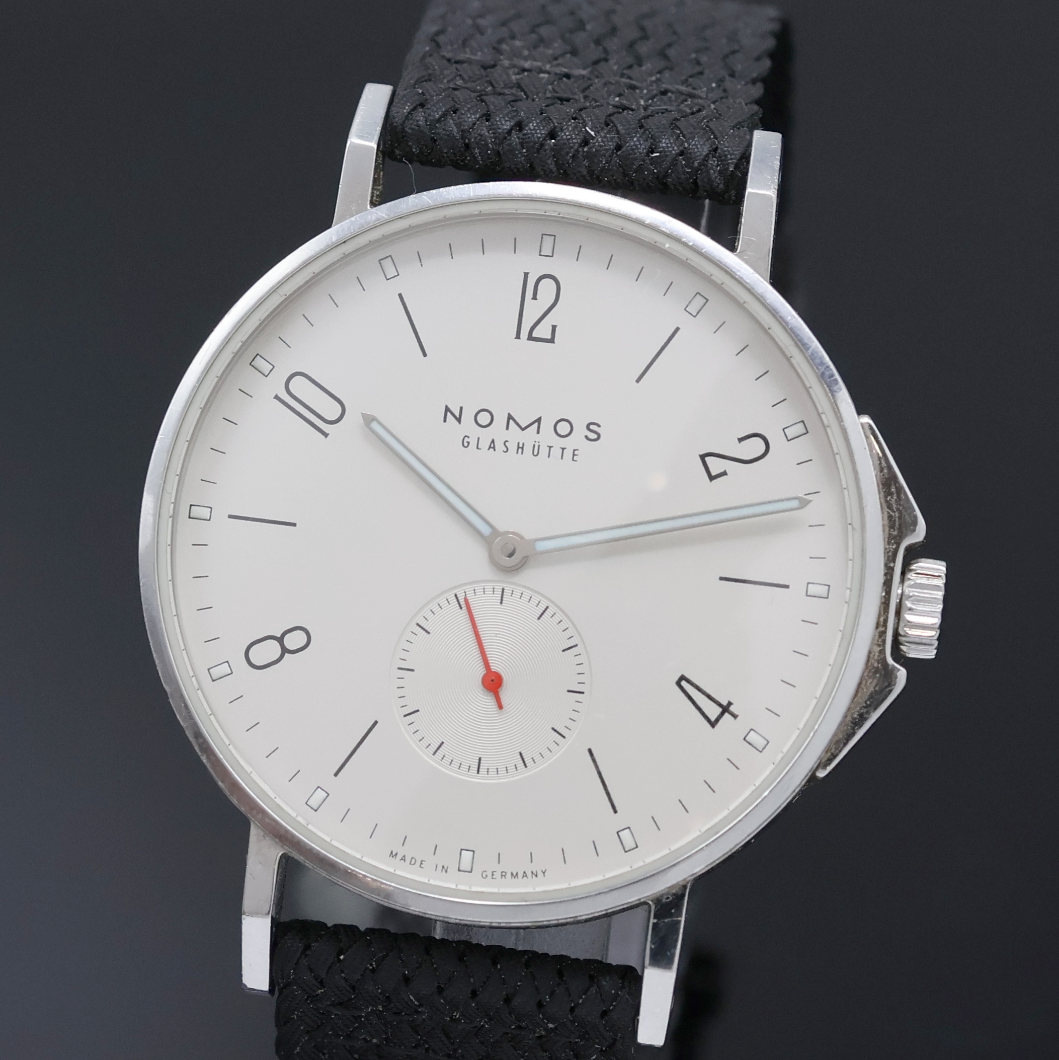 Detail a: NOMOS Herrenarmbanduhr Modell Ahoi, Deutschland um 2019, Automatik, beids. vergl. Edelstahlgeh., Boden u. Krone verschr., orig. Textilband m. ...