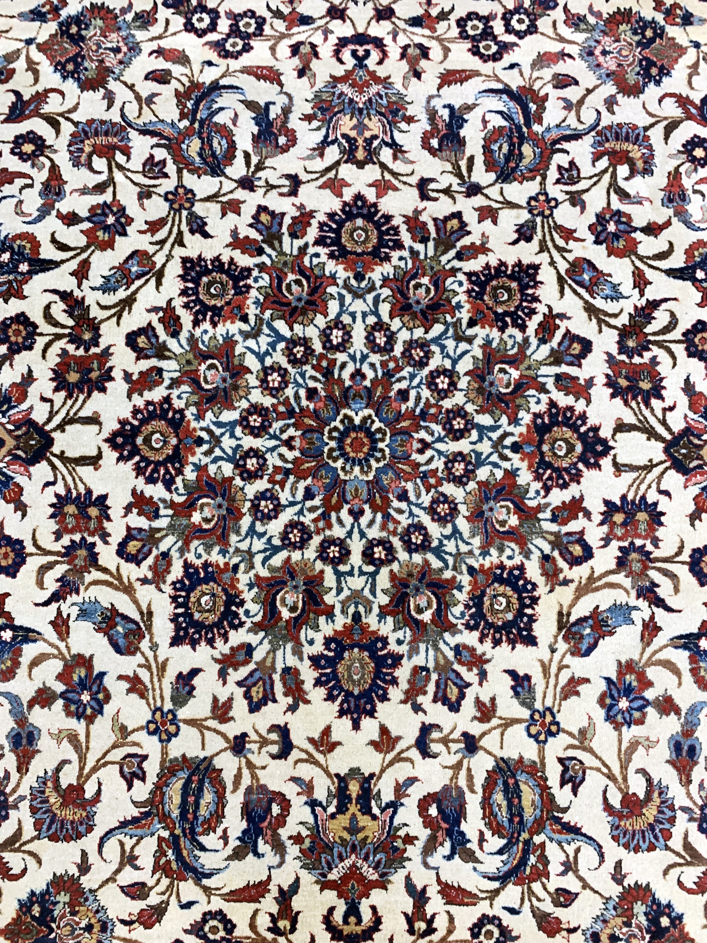 Detail g: Esfahan fein alt, Persien, Anfang 20.Jhd, Wolle auf Baumwolle, ca. 303 x 210 cm, EHZ: 3