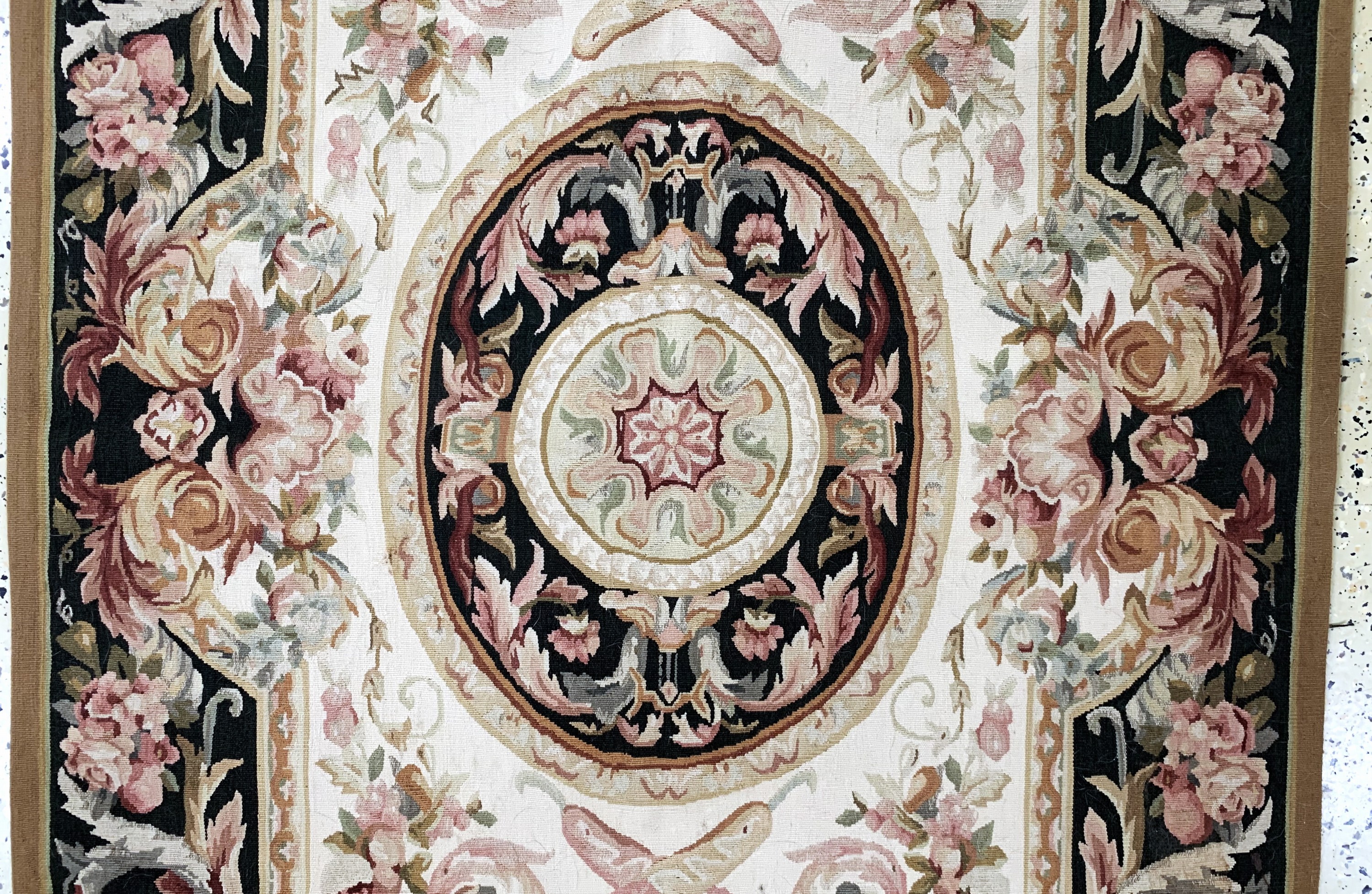 Detail b: Aubusson"flachgewebt", China, Ende 20.Jhd, Wolle auf Baumwolle, ca. 185 x 120 cm, EHZ: 1-2