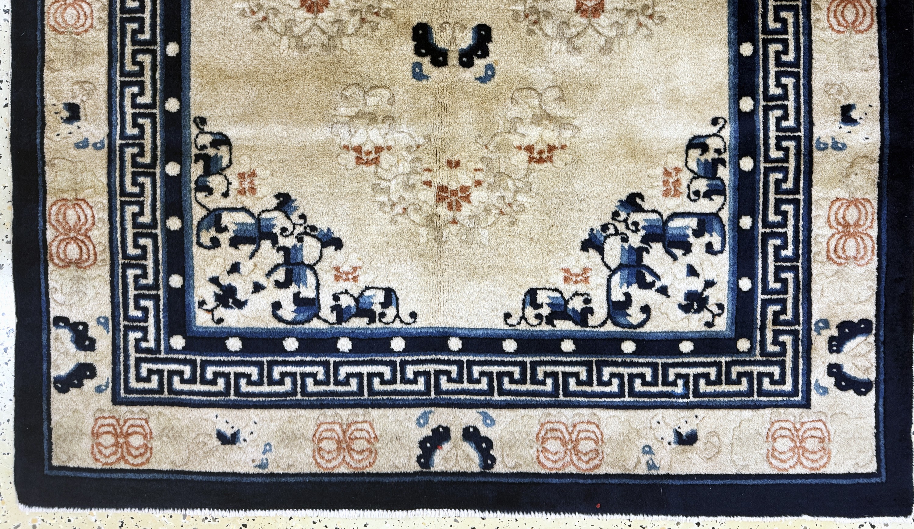 Detail c: Peking alt, China, Mitte 20.Jhd, Wolle auf Baumwolle, ca. 213 x 128 cm, gereinigt, EHZ: 2