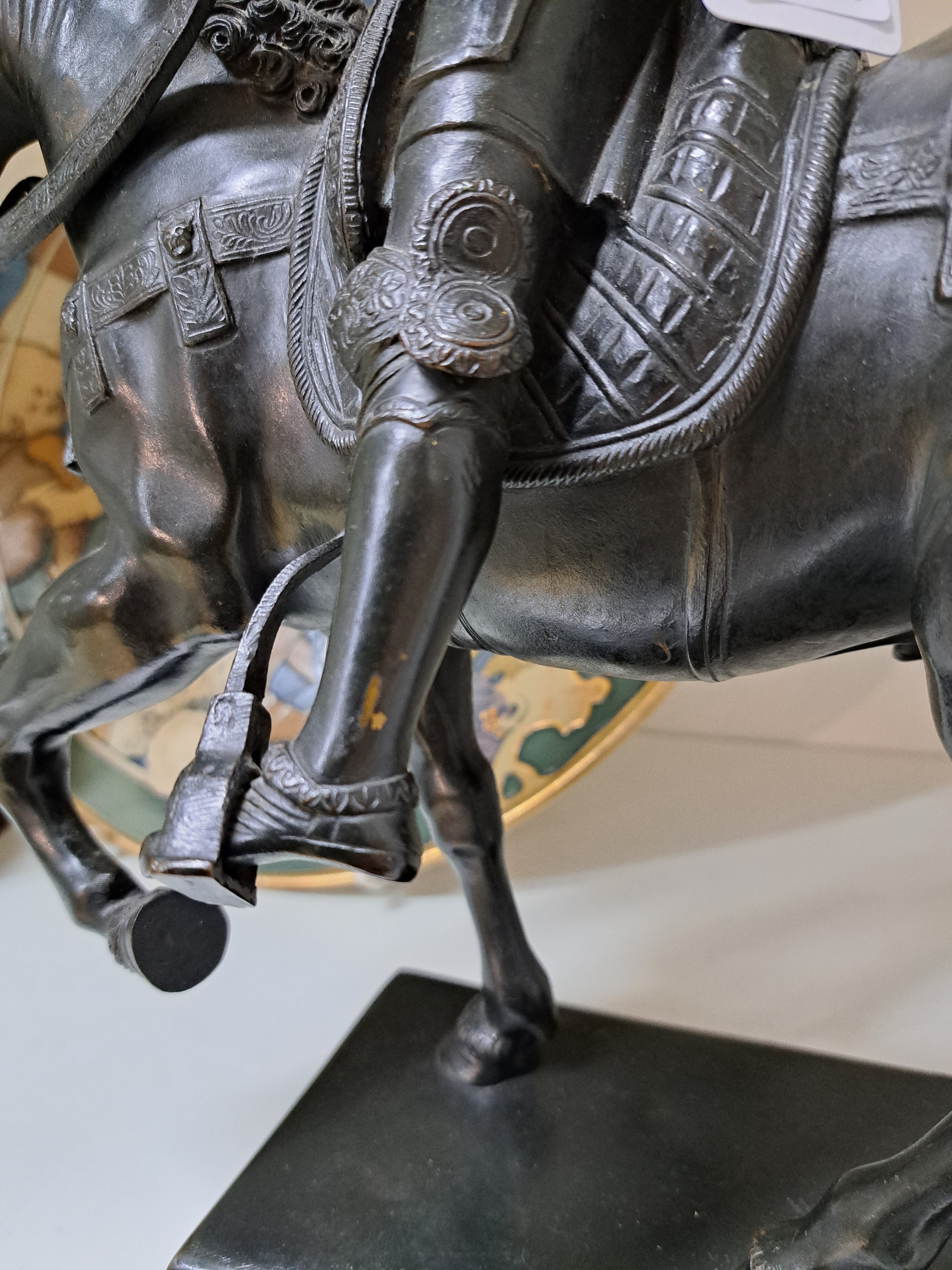 Detail g: Bronzeskulptur, Reiterstandbild des Condottiere Bartolomeo Colleoni, Italien, um 1900, Nach dem Original von Andrea del Verrocchio (1435-1488), ...