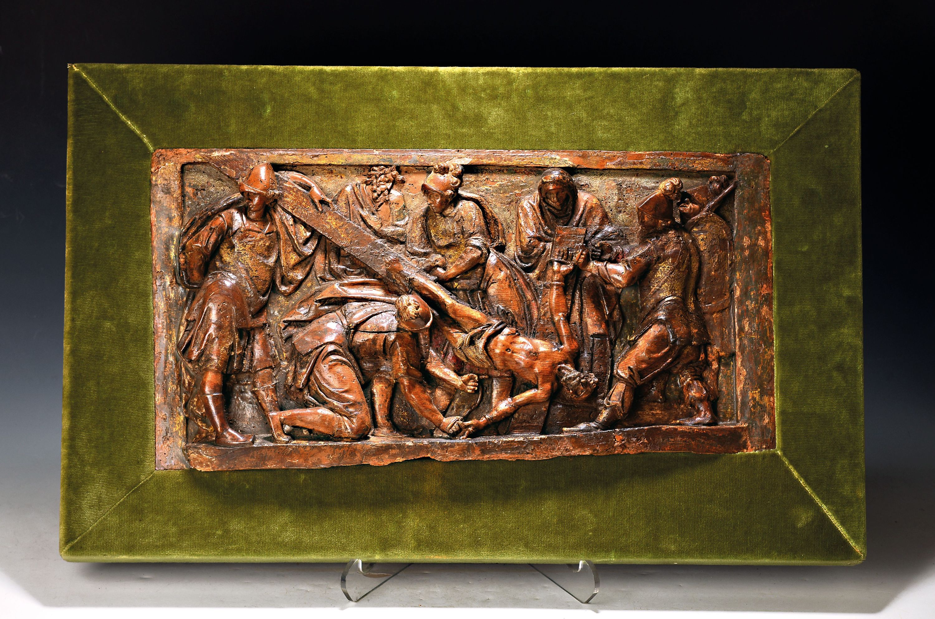 Image 26980348 - Bildschnitzerei, Jesus wird ans Kreuz genagelt, wohl Italien, 17./18.Jh., Holz, ...