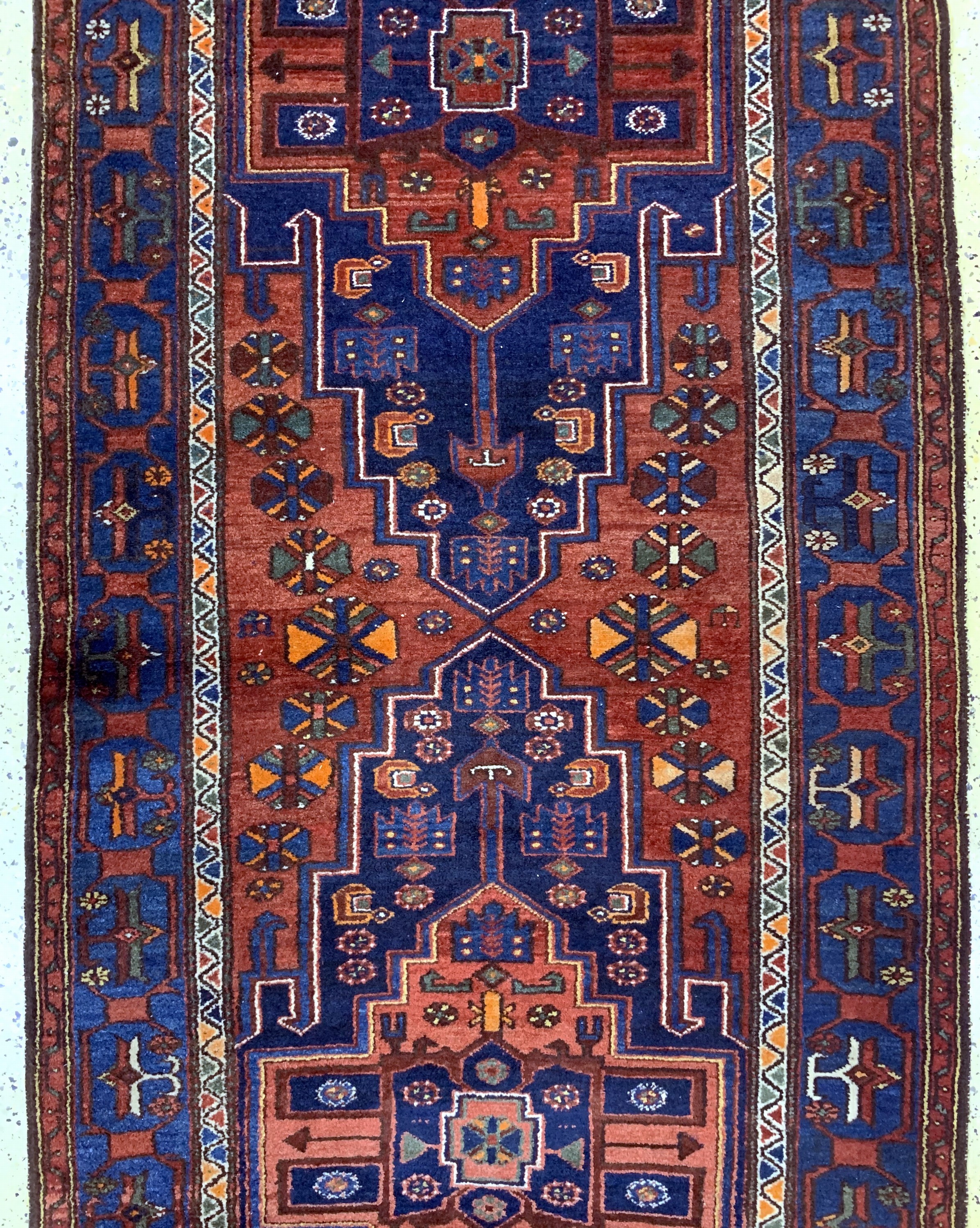 Detail b: Shahsawan, Persien, Mitte 20.Jhd, Wolle aufBaumwolle, ca. 290 x 115 cm, EHZ: 2