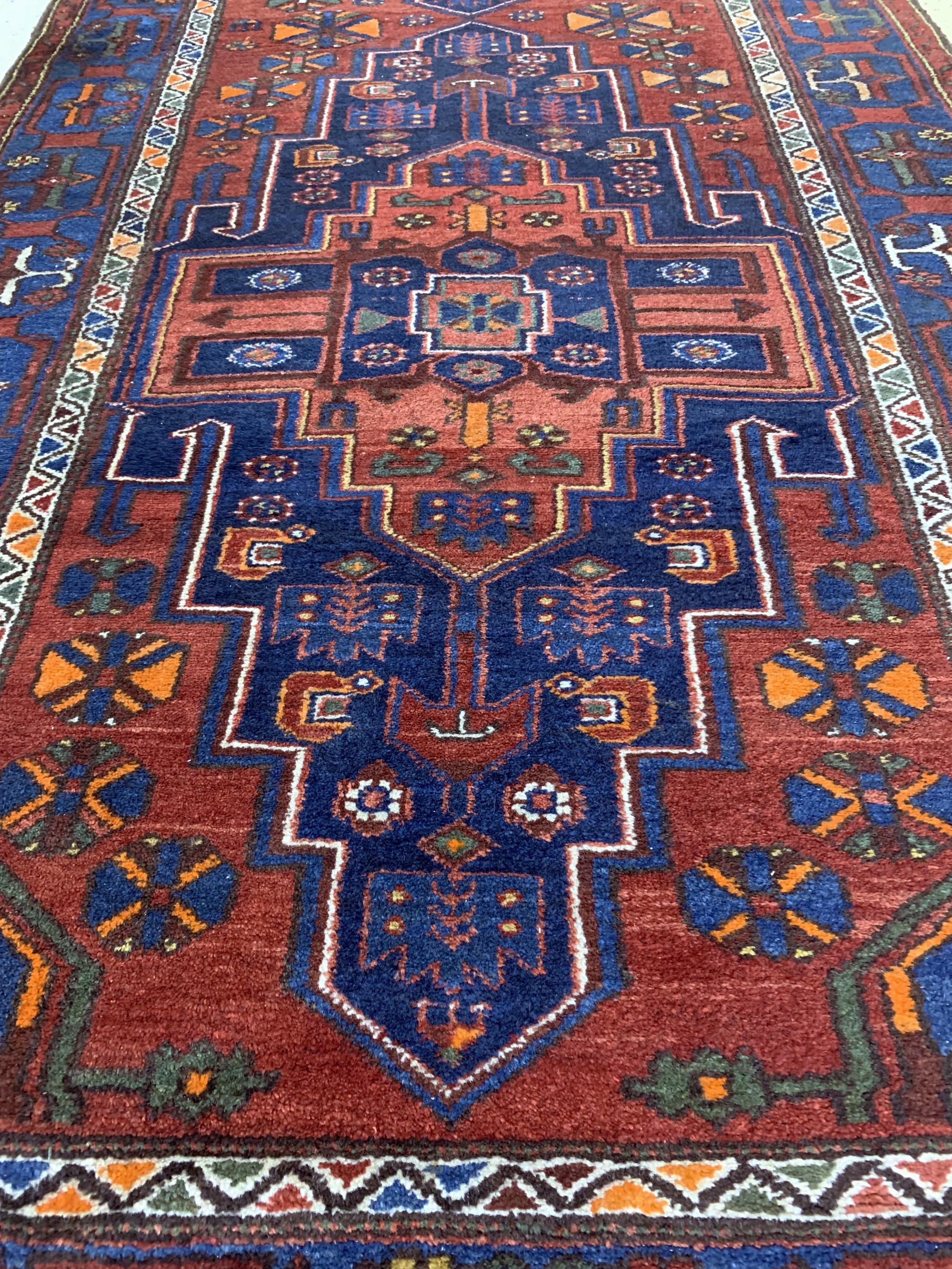 Detail d: Shahsawan, Persien, Mitte 20.Jhd, Wolle aufBaumwolle, ca. 290 x 115 cm, EHZ: 2