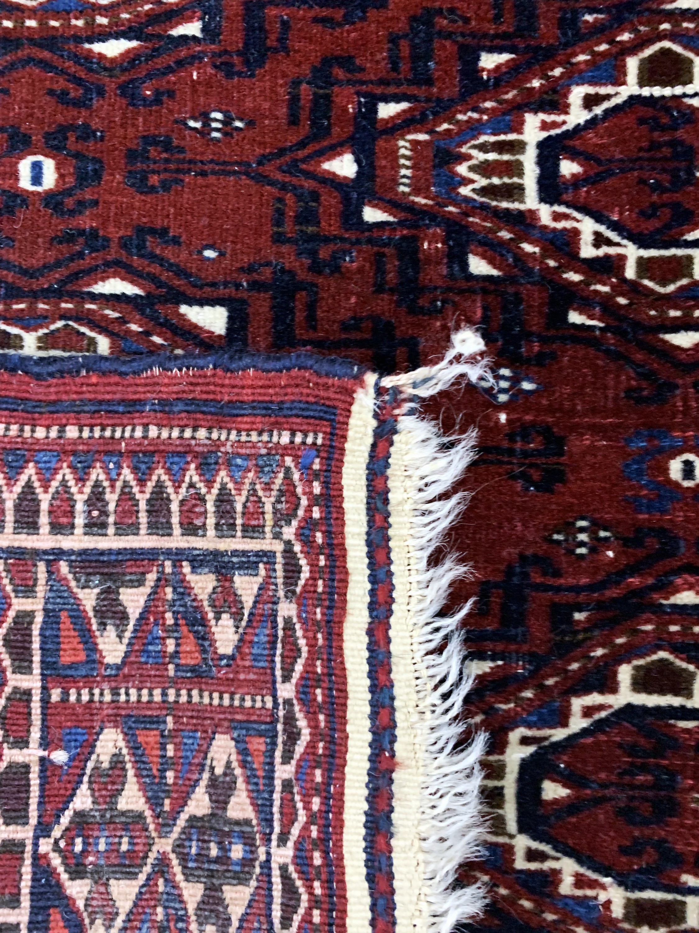 Detail d: Yomud"Gebetsteppich"antik, Turkmenistan, 19.Jhd, Wolle auf Wolle, ca. 120 x 105 cm, EHZ: 2