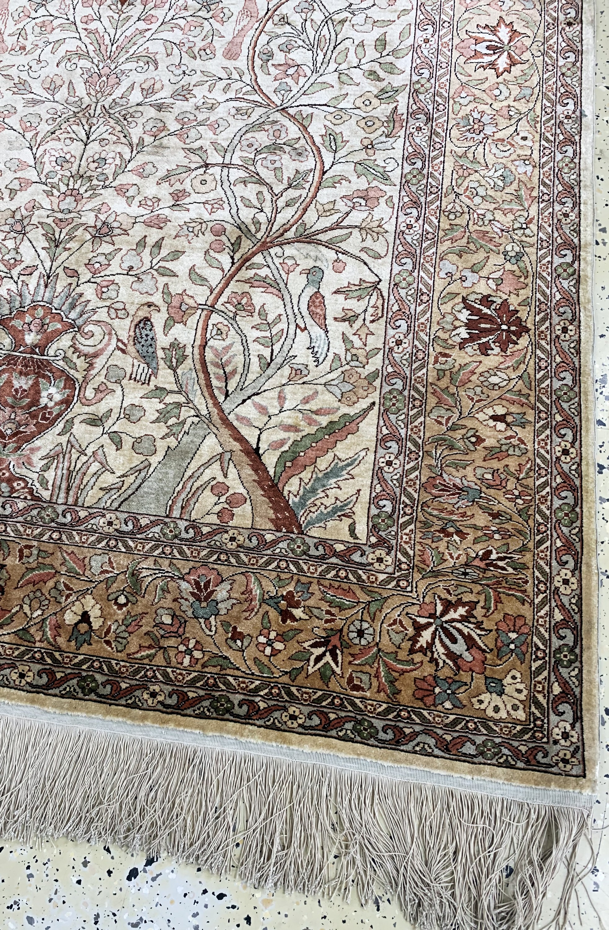 Detail b: Seiden Kayseri, Türkei, Mitte 20.Jhd, reineNaturseide, ca. 185 x 124 cm, EHZ: 1-2