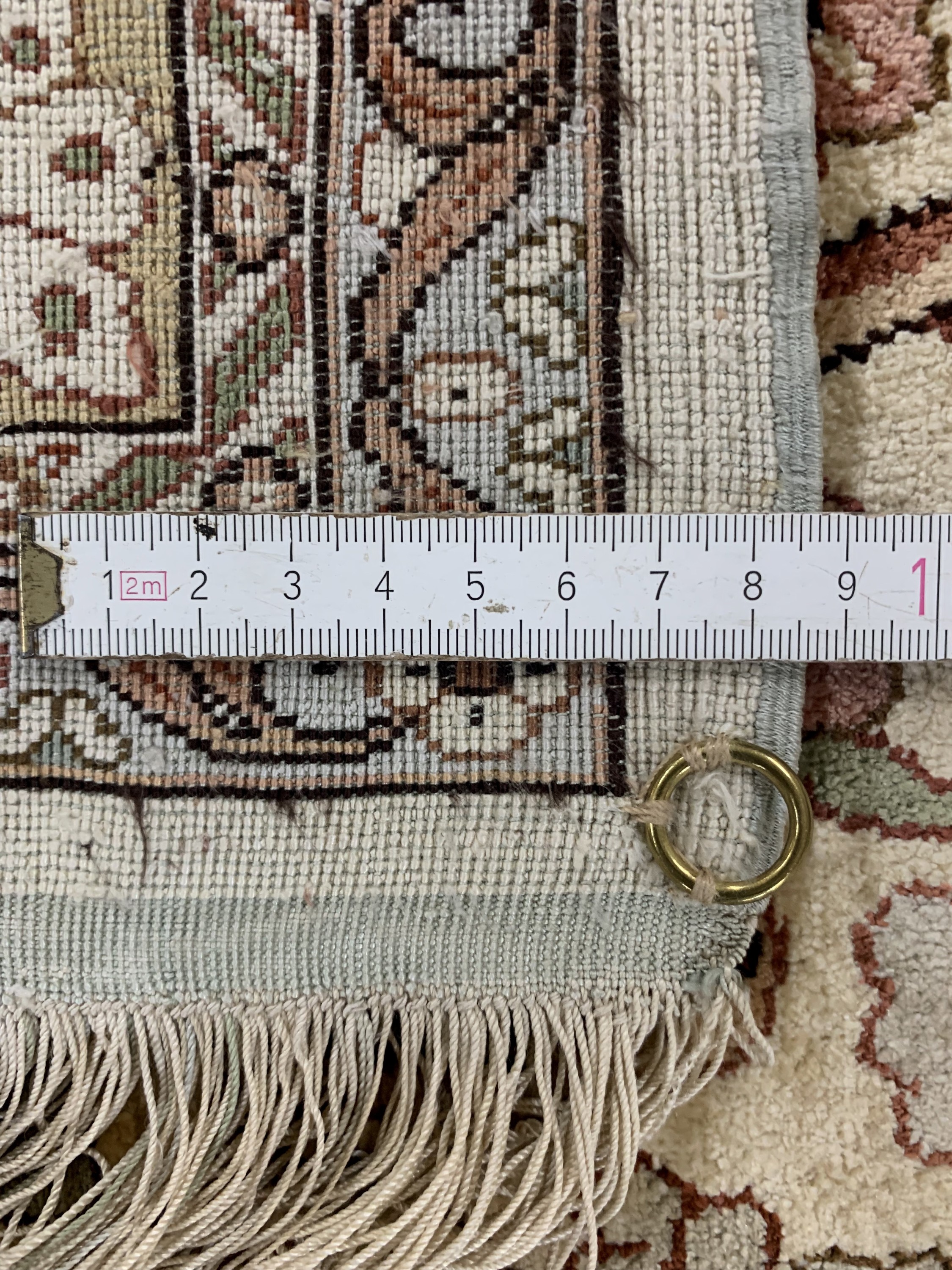 Detail g: Seiden Kayseri, Türkei, Mitte 20.Jhd, reineNaturseide, ca. 185 x 124 cm, EHZ: 1-2