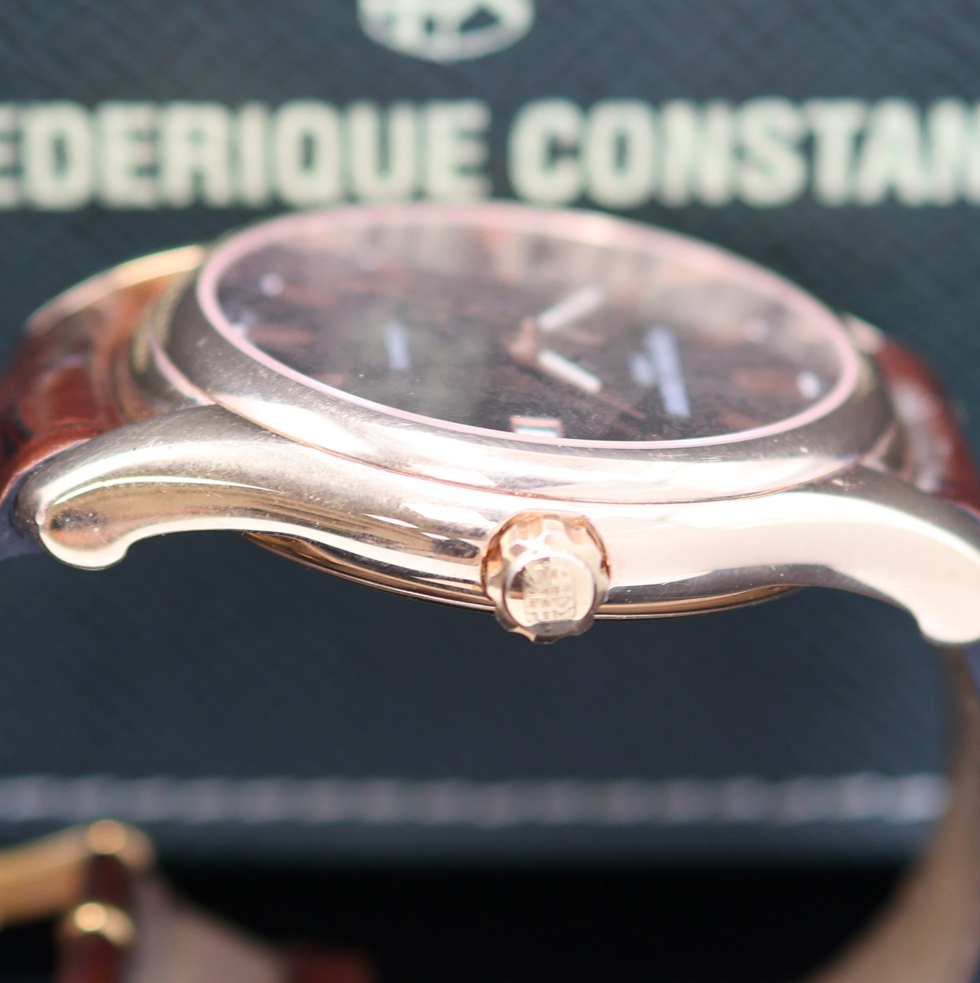 Detail c: FREDERIQUE CONSTANT Clear Vision vergoldete Herrenarmbanduhr Referenz FC-303X6B4/6, Schweiz um 2010, Automatik, beids. vergl., Boden 6-fach verschr., ...