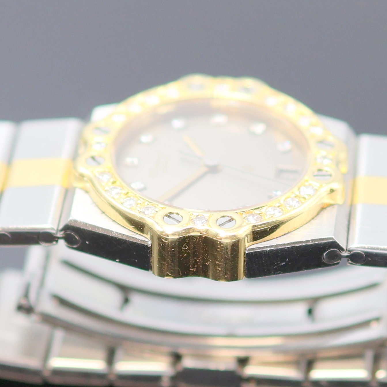 Detail e: CHOPARD St. Moritz diamantbesetzte Damenarmbanduhr in Stahl/Gold Referenz 8024/11, Schweiz um 1995, quartz, 2-tlg. Geh., 8-fach über Lünette ...