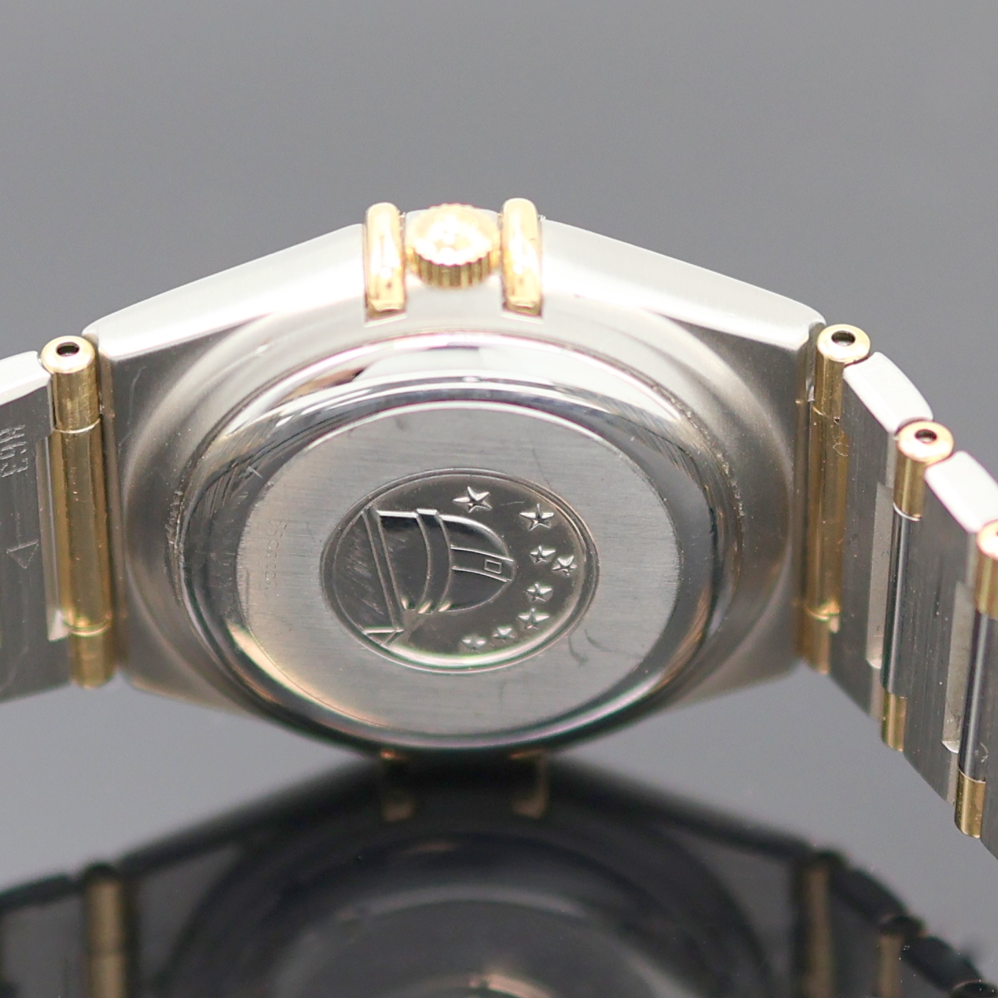 Detail d: OMEGA Constellation Damenarmbanduhr in Stahl/Gold Referenz 766.1201, Schweiz um 2000, Automatik, Boden aufgedr., orig. Gliederband m. Faltschl., ...