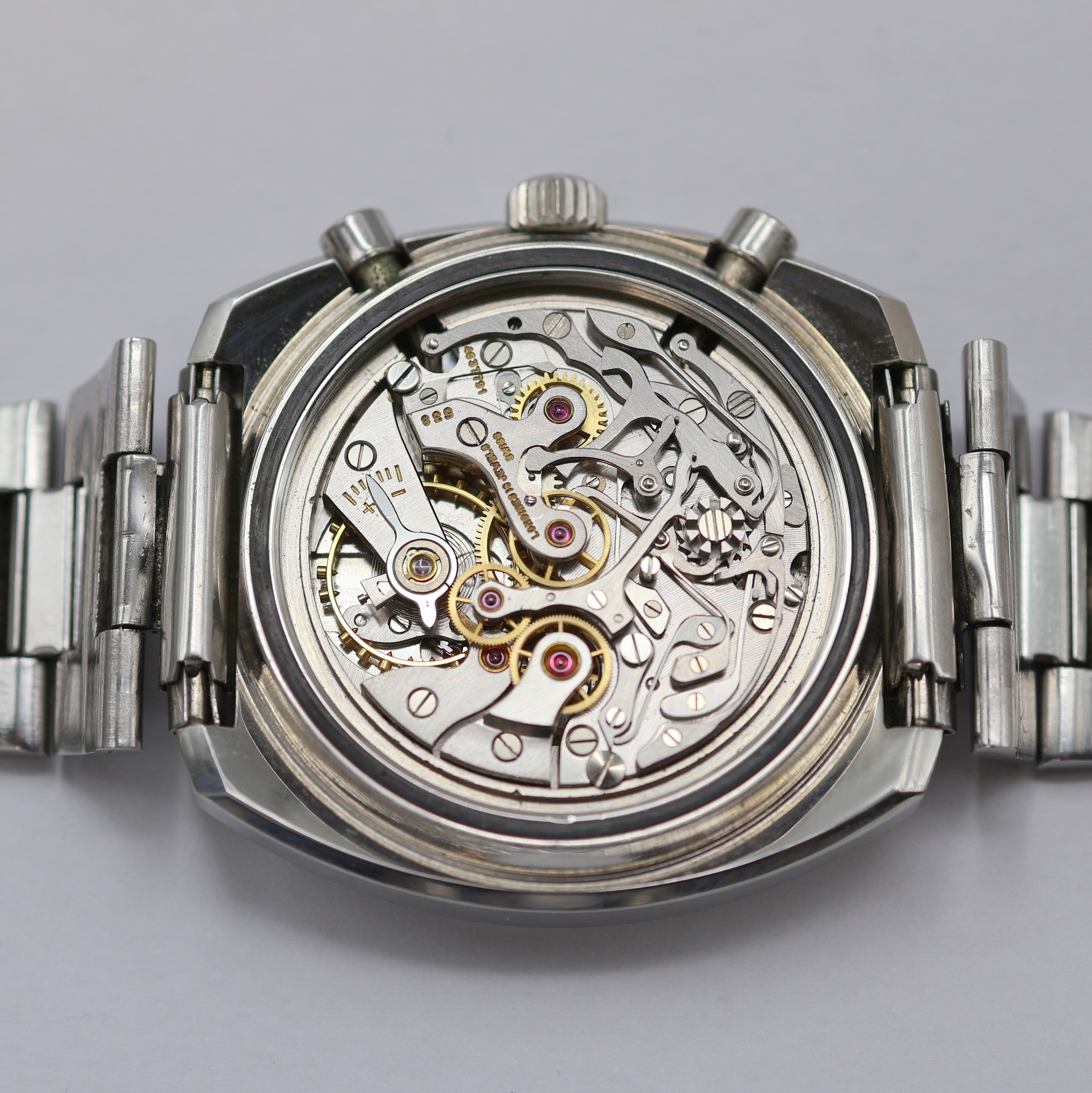 Detail f: LONGINES Taucher-Chronograph Kaliber 538 mit Flyback in Stahl Referenz 8225, Schweiz lt. beil. Stammbuchauszug 1969 gefertigt, großes verschr. Geh., ...