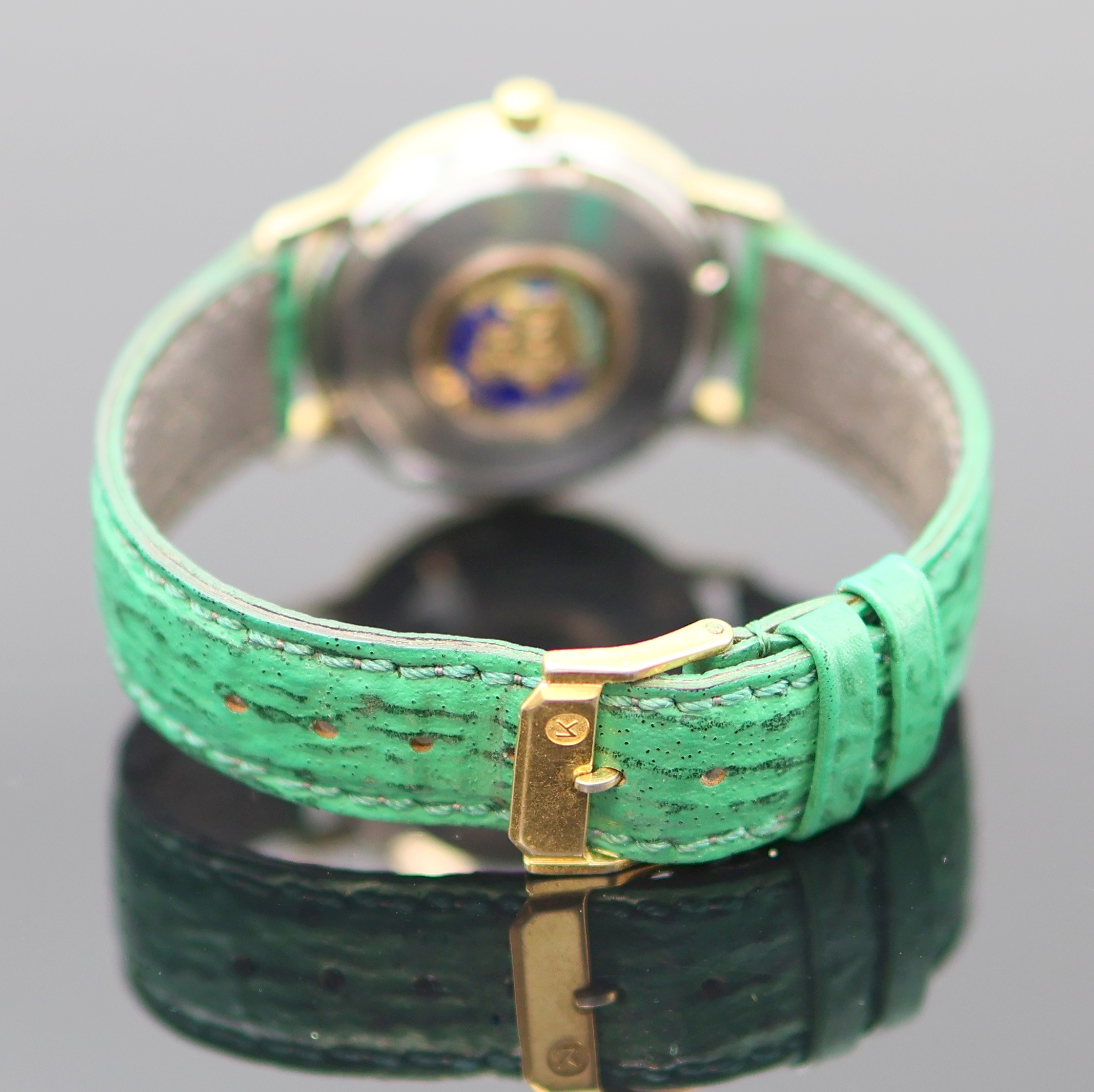 Detail c: LONGINES Flagship Armbanduhr Referenz 3318-7 in Stahl/Gold, Schweiz um 1967, Automatik, verschr. Geh., Boden m. email. Goldplakette (Email besch.), ...