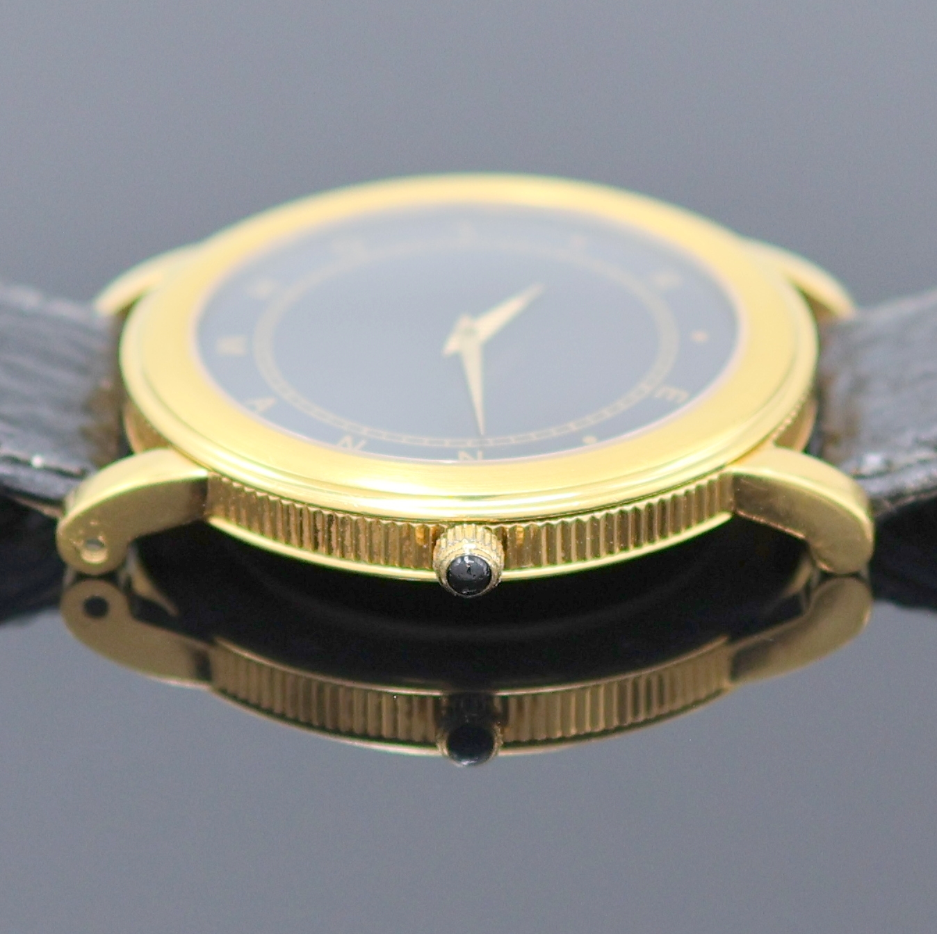 Detail d: LOHMANN Armbanduhr in GG 585/000, Schweiz/ Deutschland um 2000, Automatik, beids. vergl. Geh. m. geripptem Rand, Boden 6-fach verschr., schwarzes ...