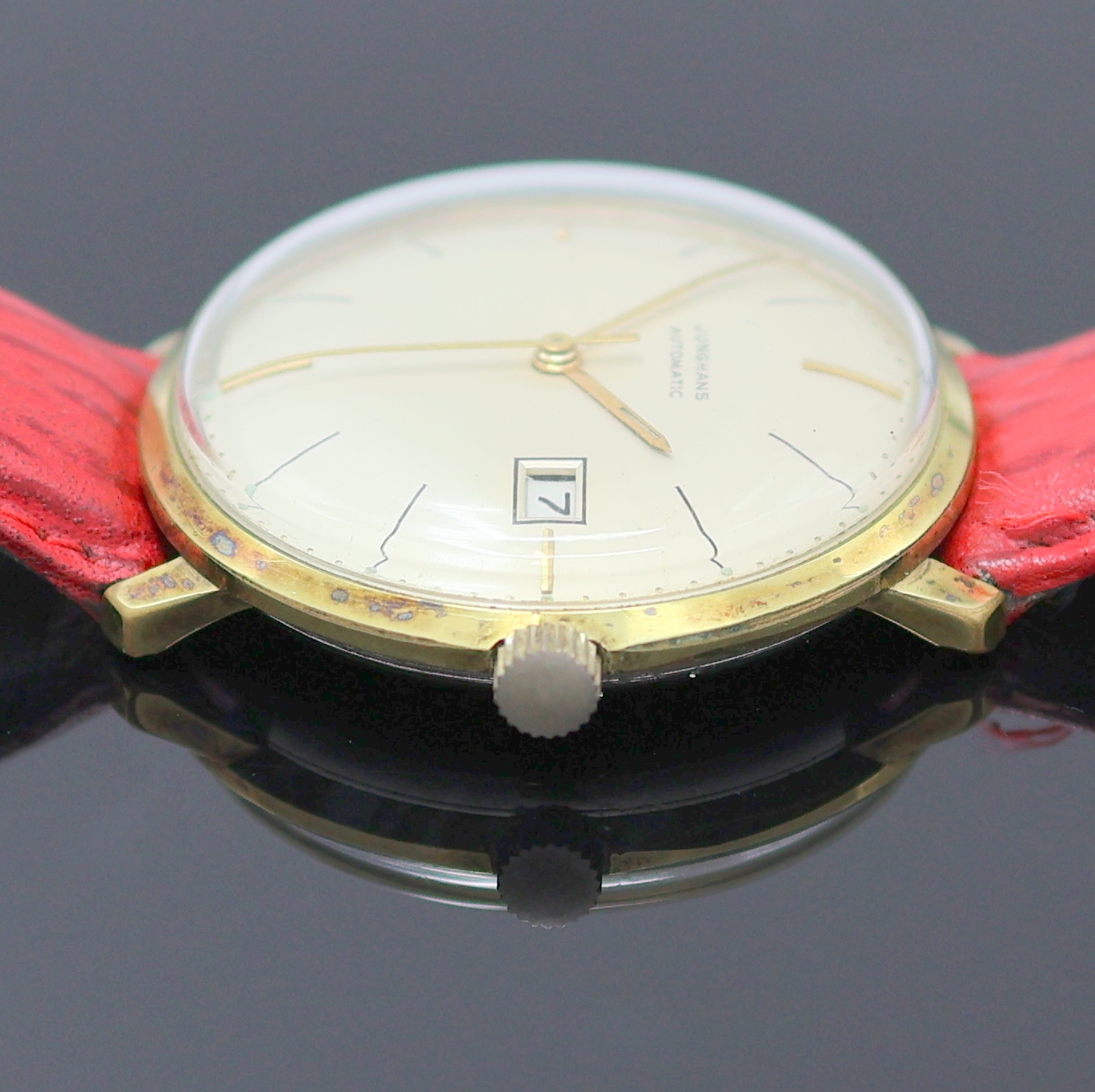 Detail d: JUNGHANS Automatic Kaliber 83E Armbanduhr im vergoldeten Gehäuse, Deutschland um 1960, 2 -tlg. Geh. m. aufgedr. Stahlboden, schlichtes, silb. ...