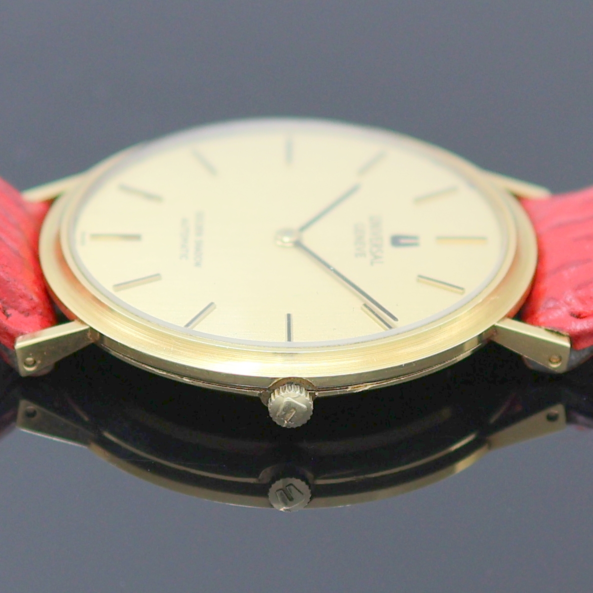 Detail d: UNIVERSAL GENEVE Golden Shadow Armbanduhr in GG 750/000 Referenz 166132, Schweiz um 1970, Automatik, 2-tlg. Geh., Boden aufgedr., gold. Zifferbl., ...