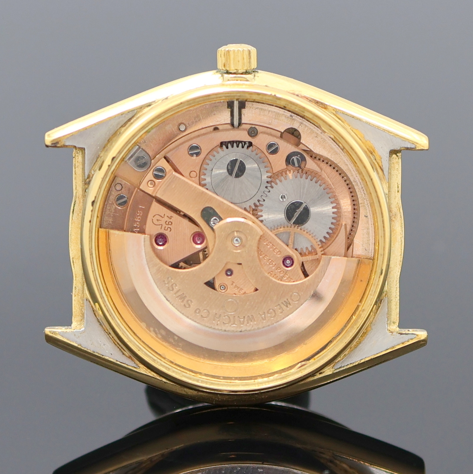 Detail b: OMEGA Constellation vergoldete Armbanduhr, Schweiz um 1968, Automatik, 2-tlg. Geh. ohne Band, rücks. Verglasung später, silb. Zifferbl. m. aufges. ...