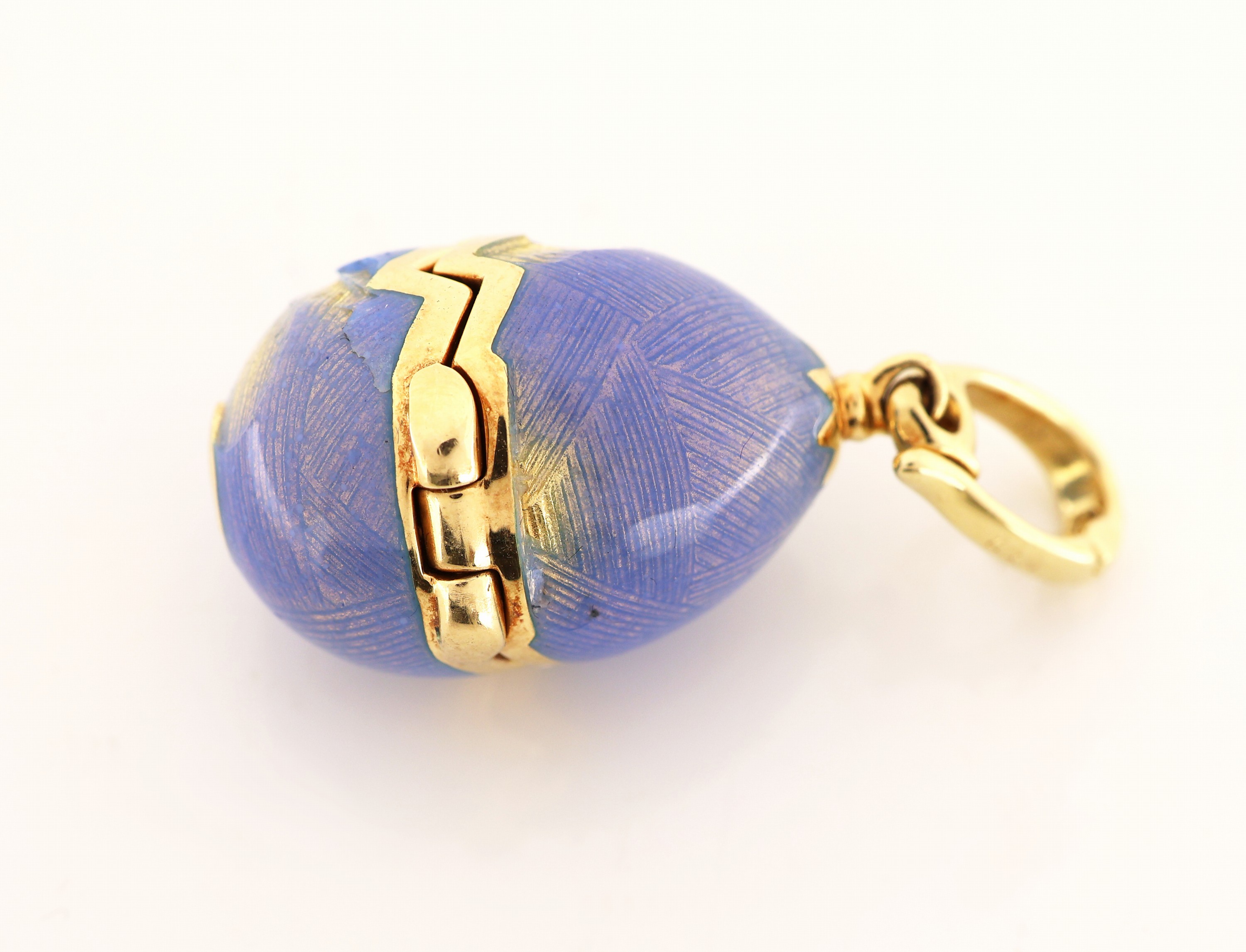 Detail b: 18 kt Gold FABERGE Ei Clipanhänger mit Email, GG 750/000, Meistermarke Victor Mayer, limit. Auflage Nr. 630/1000, aufklappbar, innen gelb emaill. ...