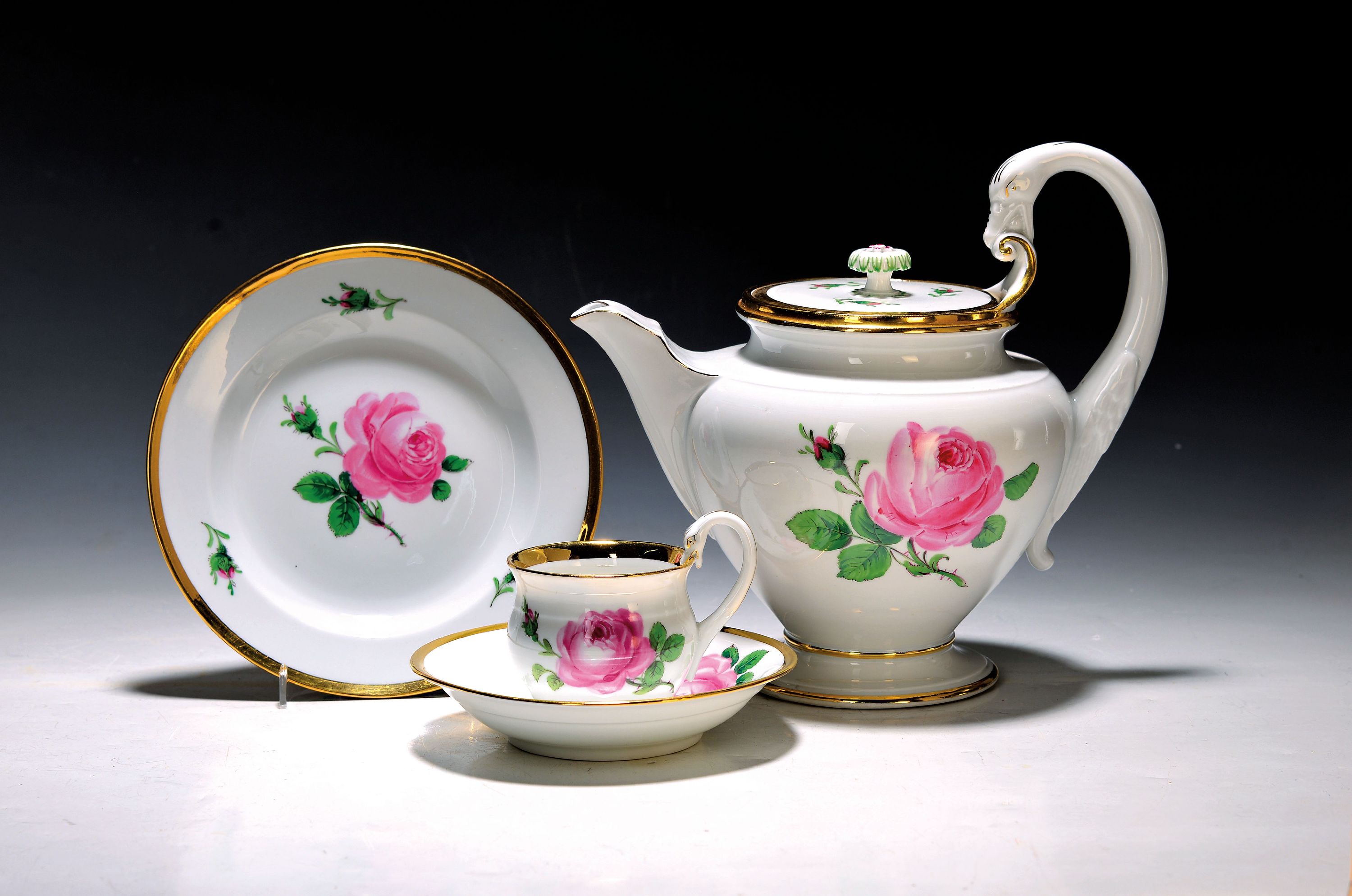 Image 26982280 - 4 Gedecke und eine Kanne, Meissen, 20. Jh., 1. Wahl, Dekor rote Rose mit ...