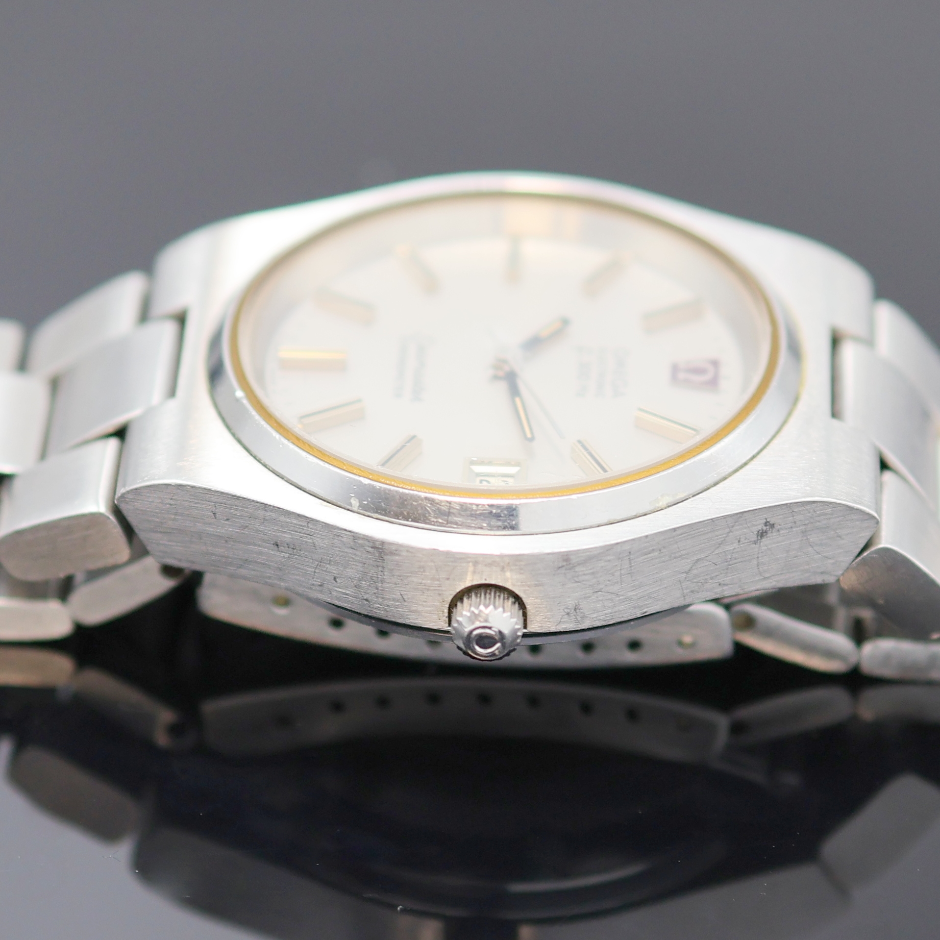 Detail c: OMEGA Seamaster Chronometer Herrenarmbanduhr f300 mit Stimmgabelschwinger Referenz 198.0044, Schweiz um 1970, Edelstahlgeh. inkl. orig. Stahlband m. ...