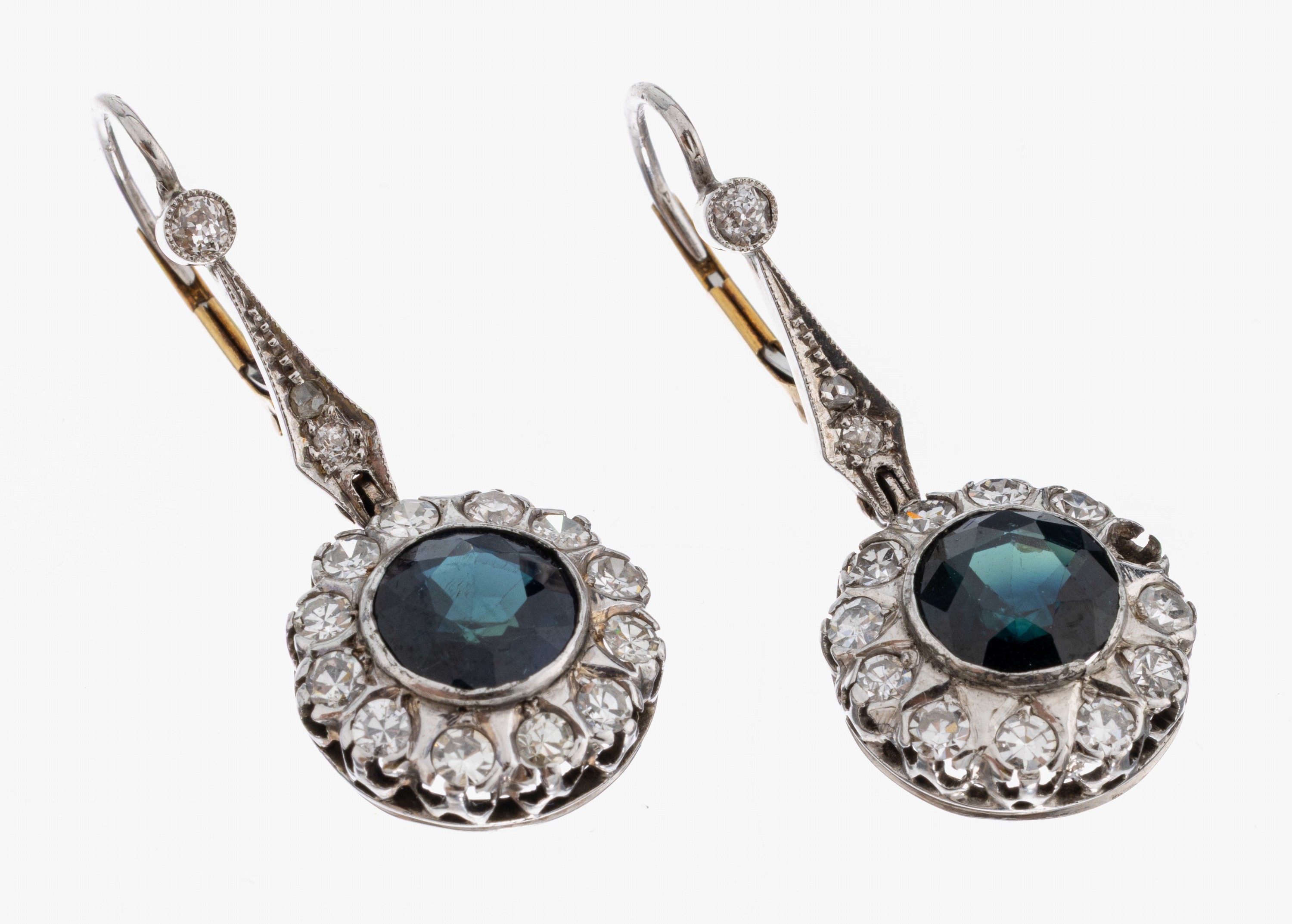 Image 26982703 - Paar Palladium Saphir-Diamant-Ohrgehänge, 2rundfacett. Saphire zus. ca. 4.0 ct, 29 ...
