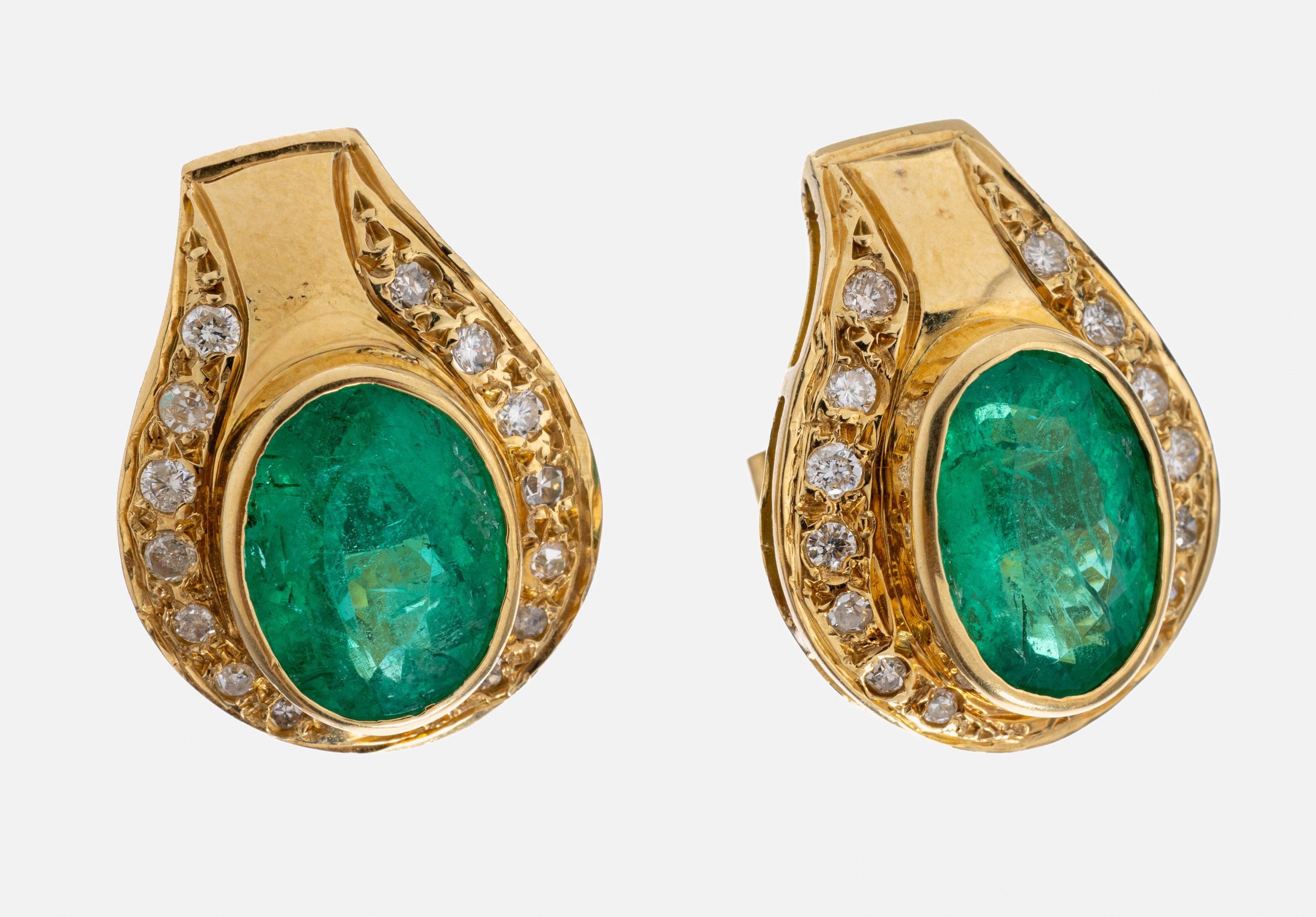 Image 26982768 - Paar 18 kt Gold Smaragd-Diamant-Ohrstecker, GG 750/000, massive Ausführung, 2 ...