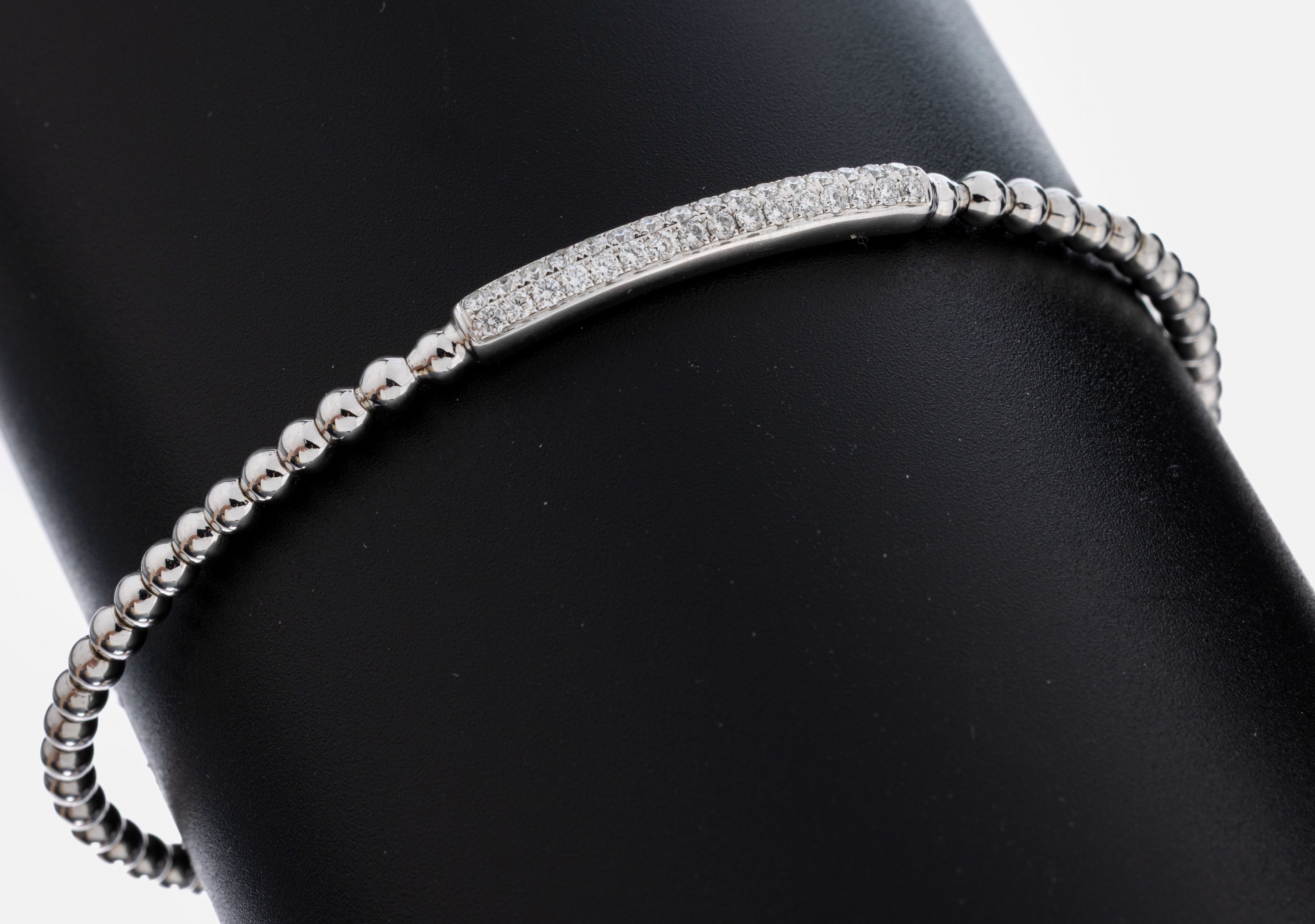 Image 26982850 - 18 kt Gold Brillant-Armband, WG 750/000, Kugel-Glieder, flexibel gearbeitet, 32 ...