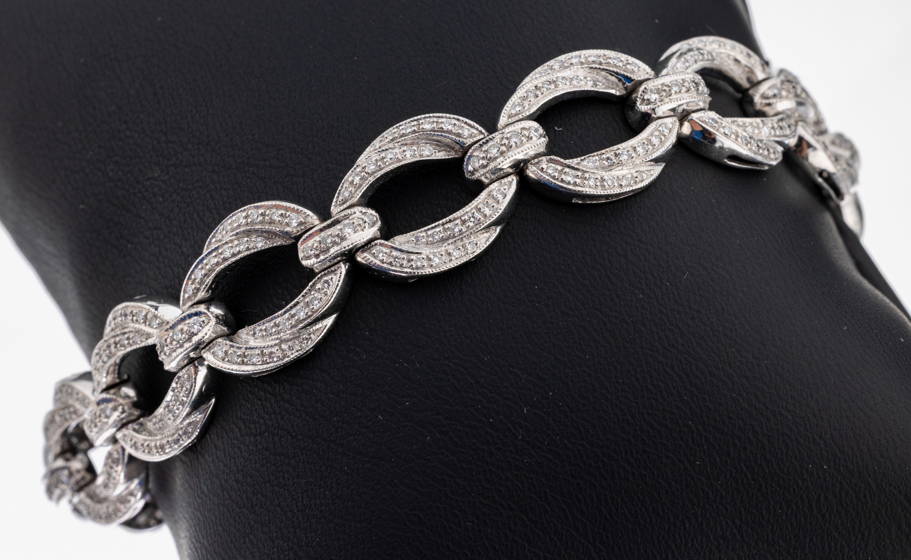 Image 26982901 - 18 kt Gold Brillant-Armband, WG 750/000, Brillanten zus. ca. 2.01 ct Weiß/si, L. ca. ...