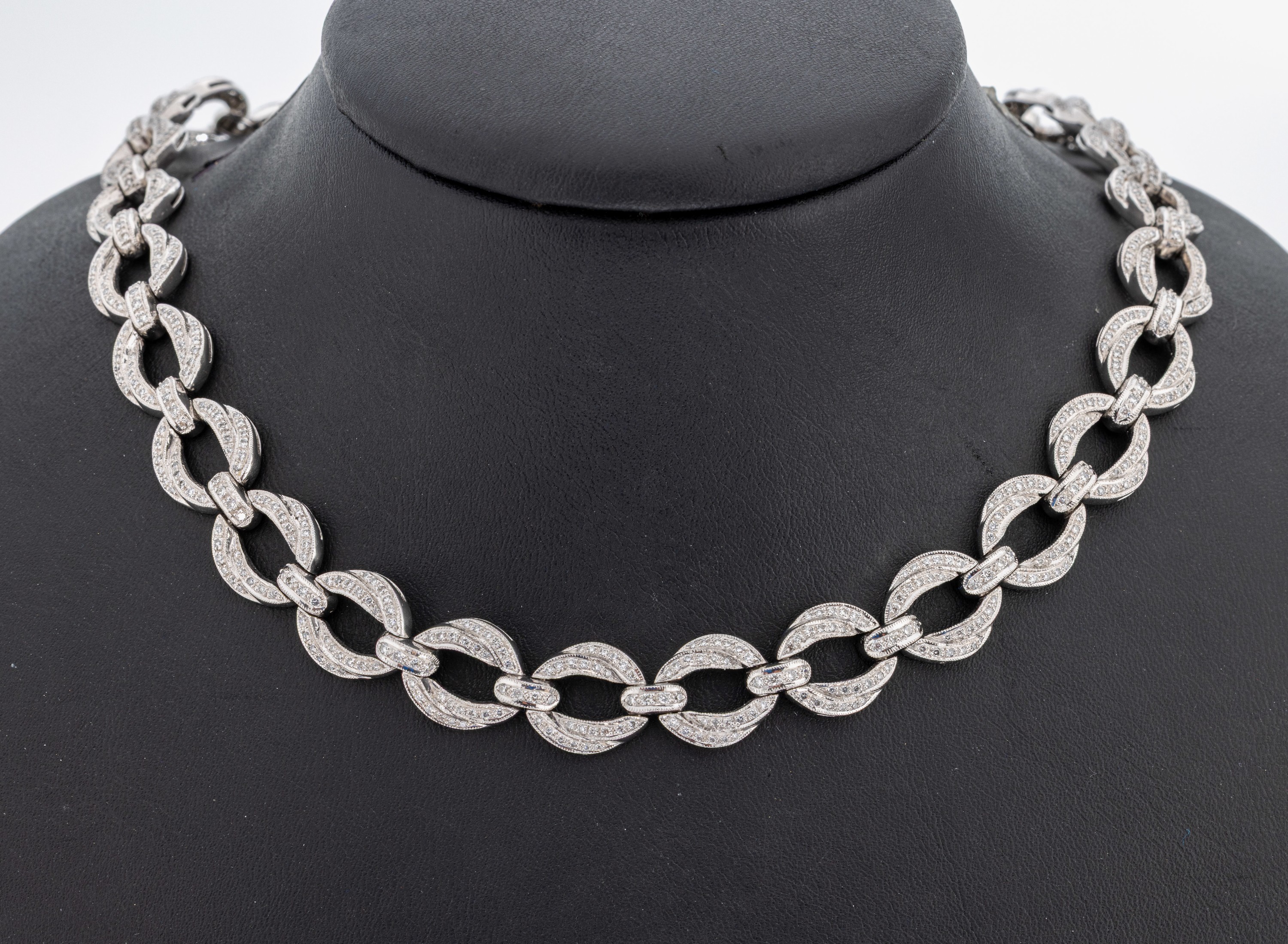 Image 26982915 - 18 kt Gold Brillant-Collier, WG 750/000, Brillanten zus. ca. 4.50 ct Weiß/si, L. ca. ...