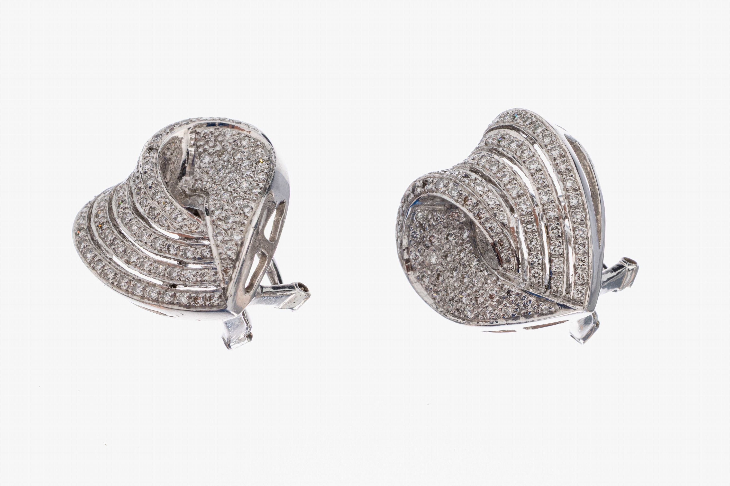 Image 26982927 - Paar 18 kt Gold Brillant-Ohrstecker, WG 750/000, herzförm., Brillanten zus. ca. 0.83 ...