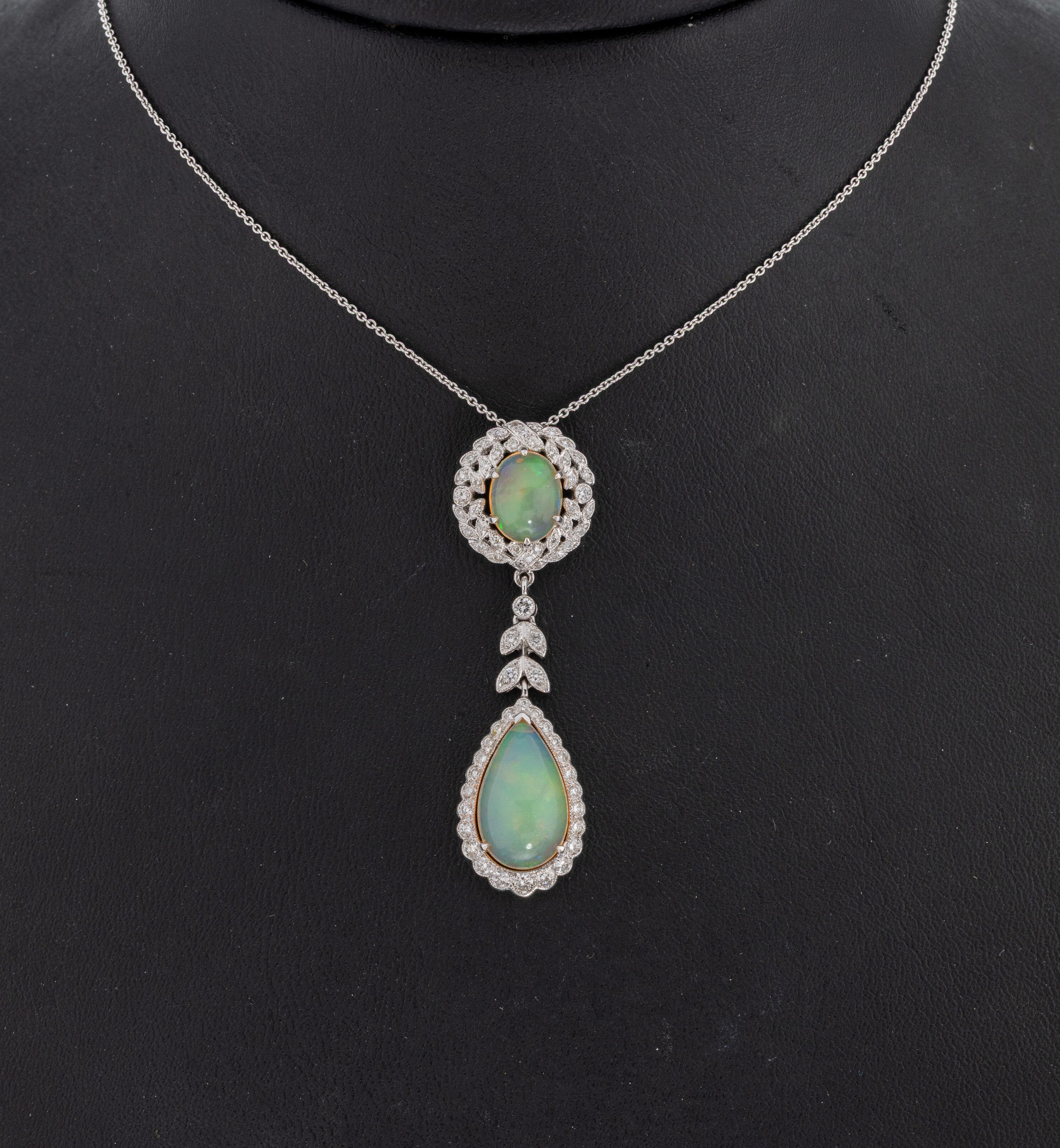 Image 26982928 - 18 kt Gold Opal-Brillant-Collier, WG 750/000, Mittelteil bewegl. mit floralen ...