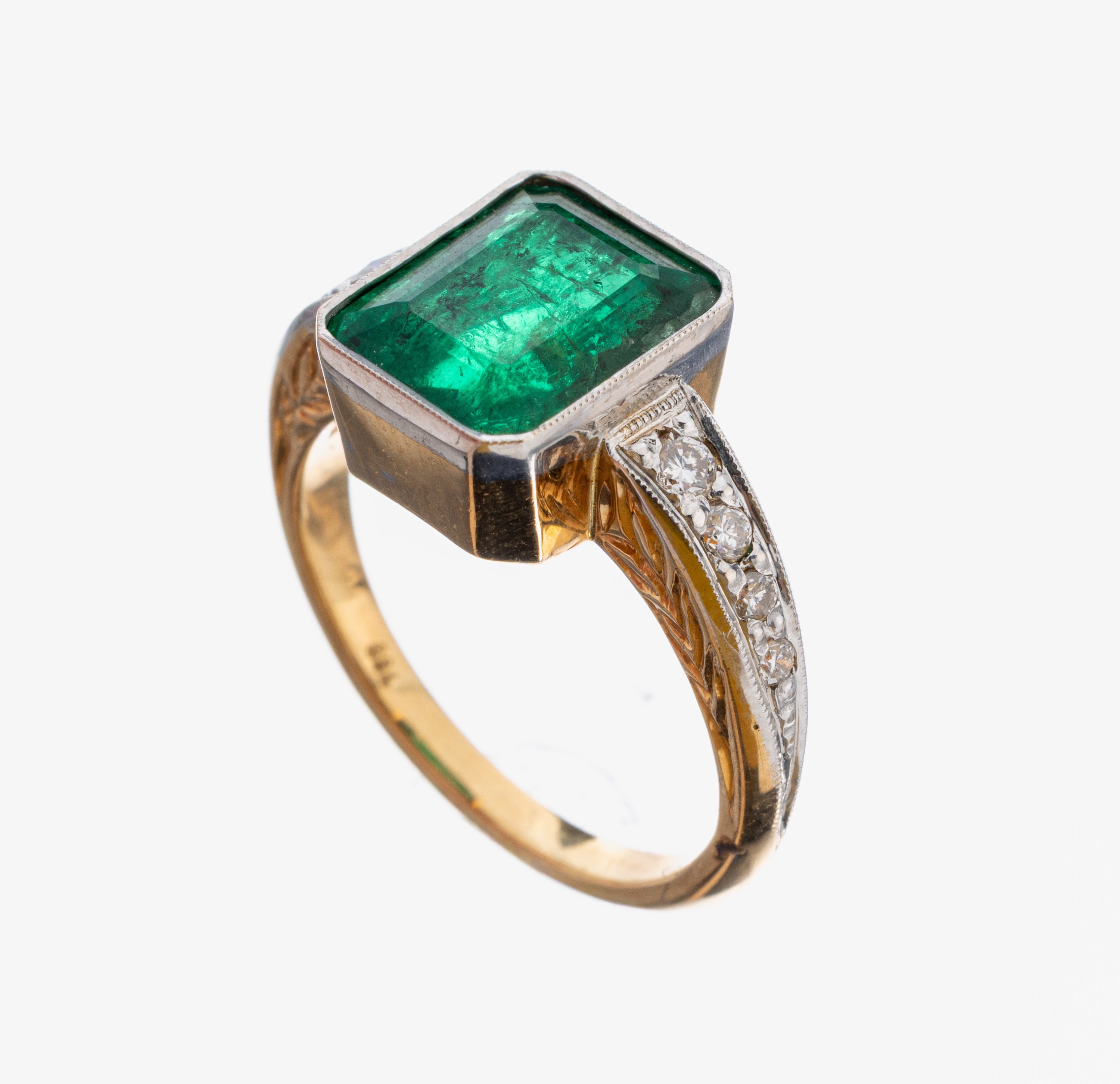 Image 26982934 - 18 kt Gold Smaragd-Brillant-Ring, GG 750/000, mittig Smaragd im Treppenschliff ca. 5.00 ...