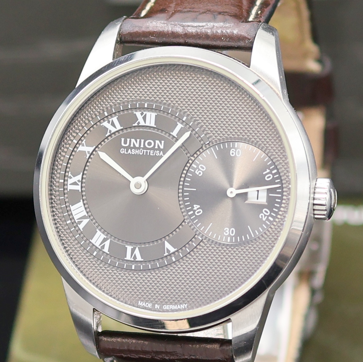 Detail a: UNION GLASHÜTTE 1893 Herrenarmbanduhr Referenz D007.444.16.083.00, Schweiz lt. beil. Pap. verk. 09/2015, Automatik, 3-teil. Edelstahlgeh. beids. ...