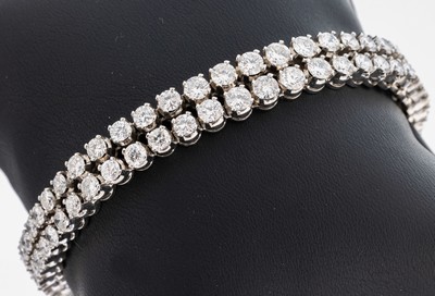 Image 26982913 - 18 kt Gold Brillant-Armband, WG 750/000, 2-rhg., 94 Brillanten zus. ca. 11.80 ct ...