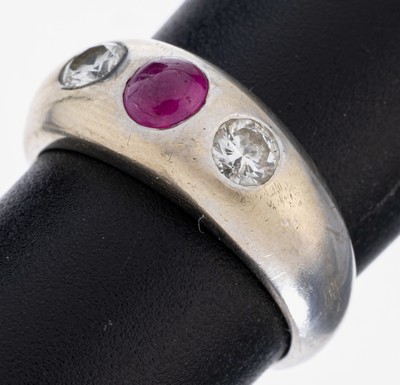 Image 14 kt gold ruby-brilliant-ring , WG 585/000,ruby-cabochon approx. 0.20 ct, 2 brilliants ...