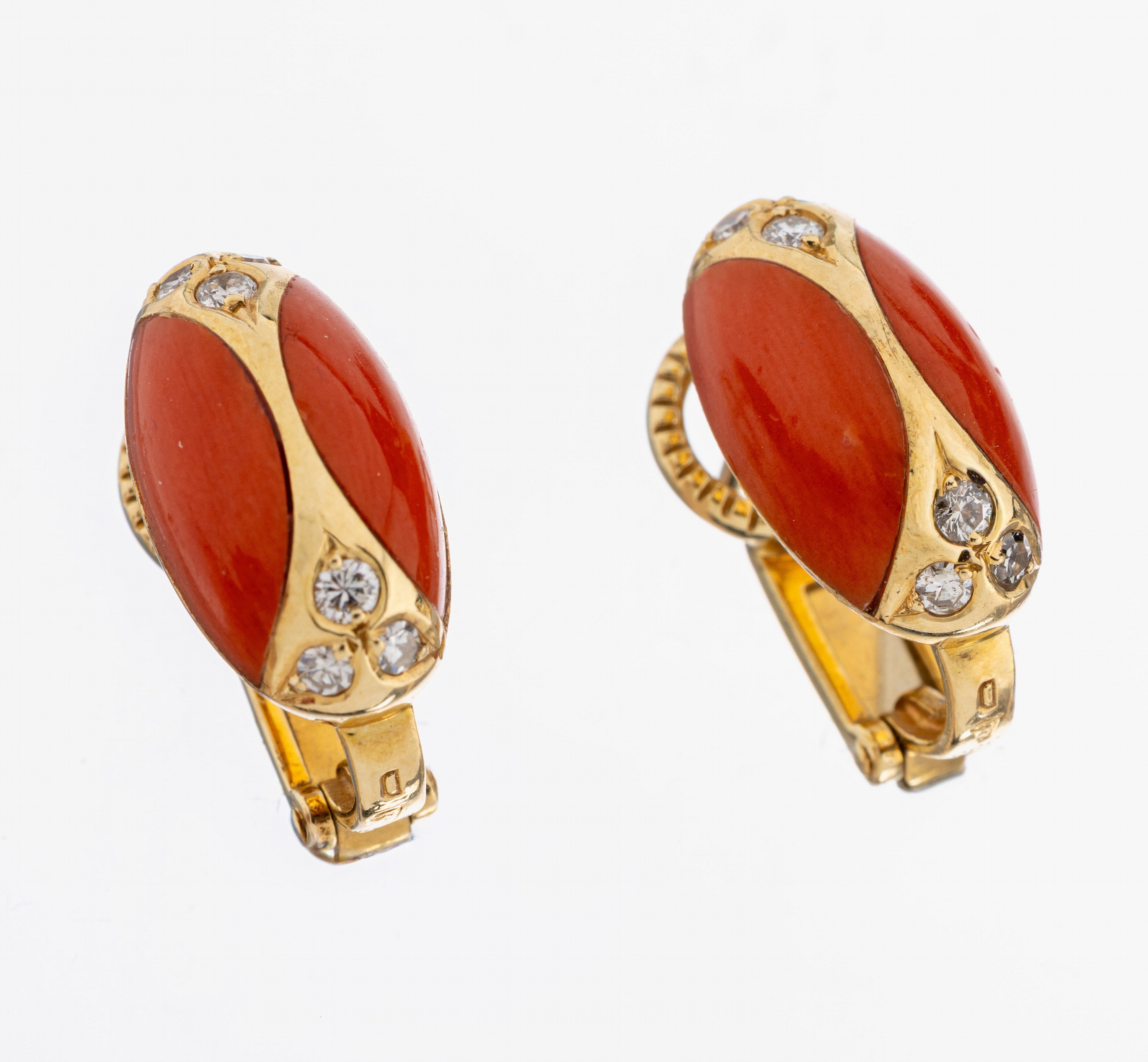 Image 26983038 - Paar 14 kt Gold Korallen-Brillant-Ohrstecker, GG 585/000, eingeschliffene Korallen, 12 ...