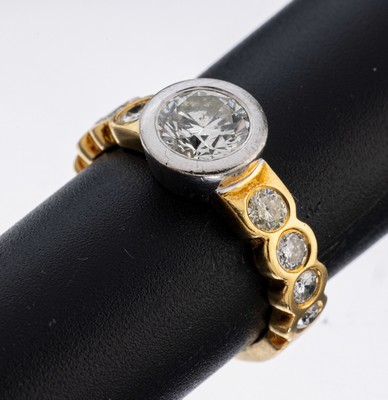 Image 26983049 - 18 kt Gold Brillant-Ring, GG/WG 750/000, mittig Brillant ca. 1.0 ct l.get.Weiß/p, ...
