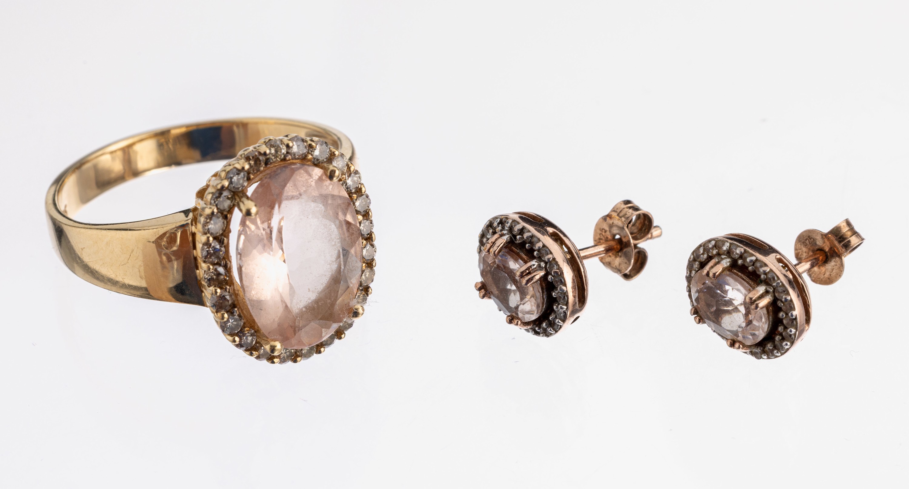14 kt Gold Morganit-Brillant-Schmuckset, GG585/000, best. aus: 1 Ring, RW 66, ovalfacett.Morganit ca. 4.0 ct, 24 Brillanten zus. ca. 0.31 ct get. ...
